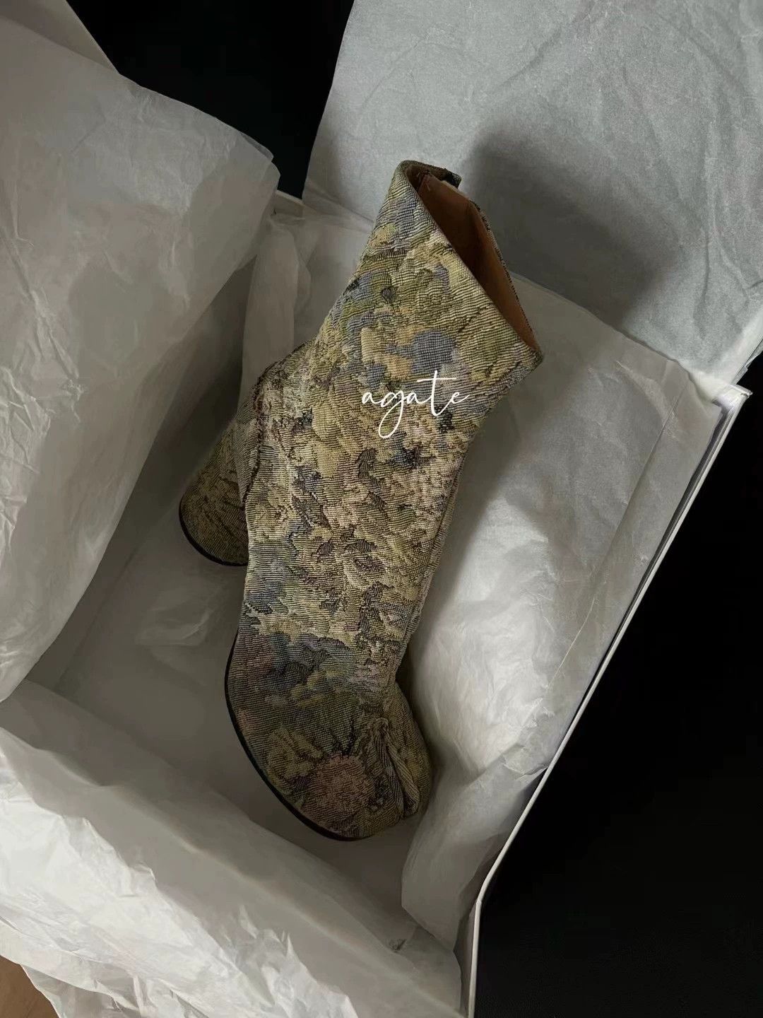 Maison Margiela Maison Margiela Embroidered Floral Tabi 8cm 37 New Rare Size US 6.5 / IT 36.5 - 1 Thumbnail