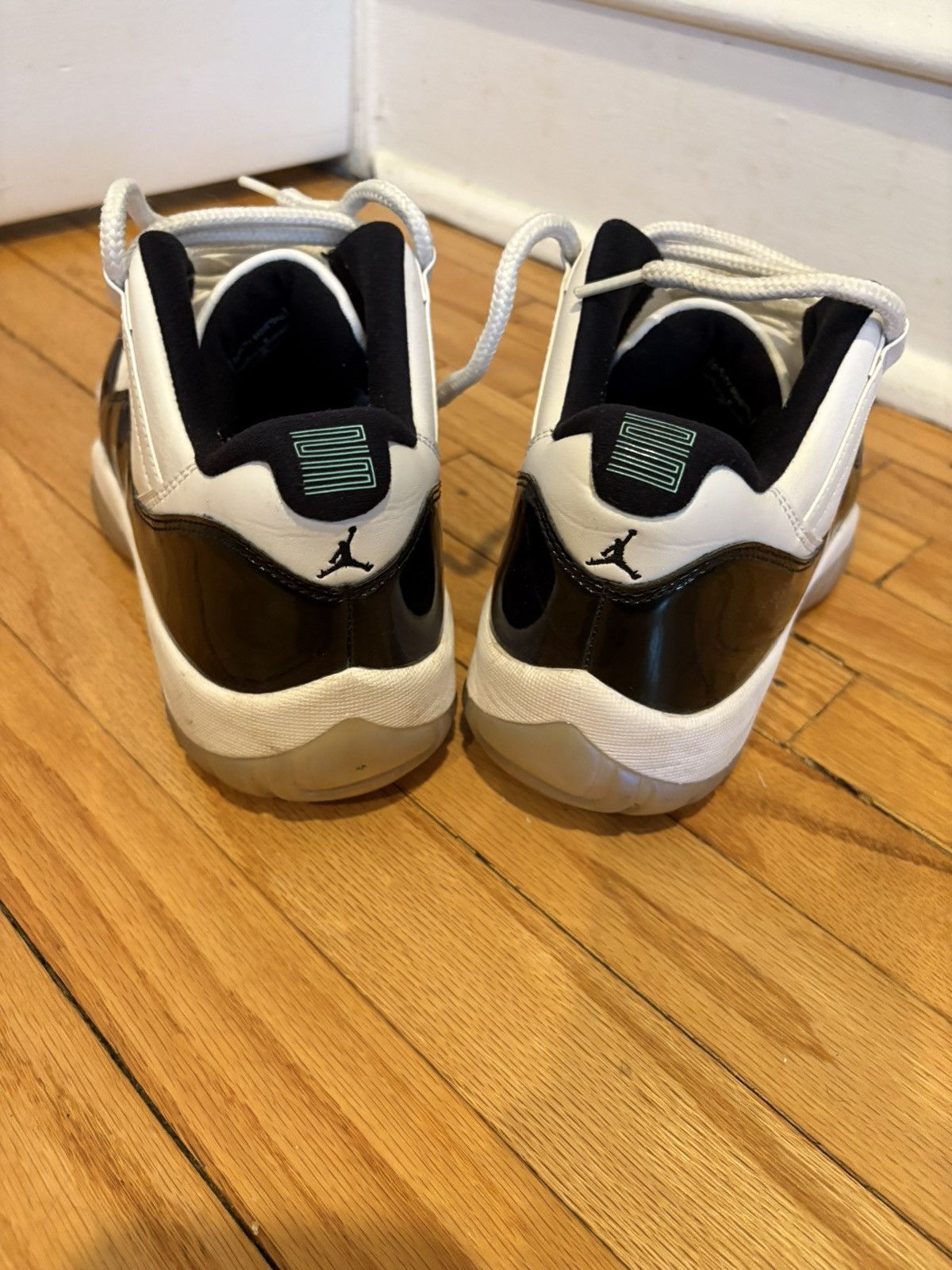 Jordan Brand Jordan 11 Emerald Size US 10.5 / EU 43-44 - 9 Thumbnail