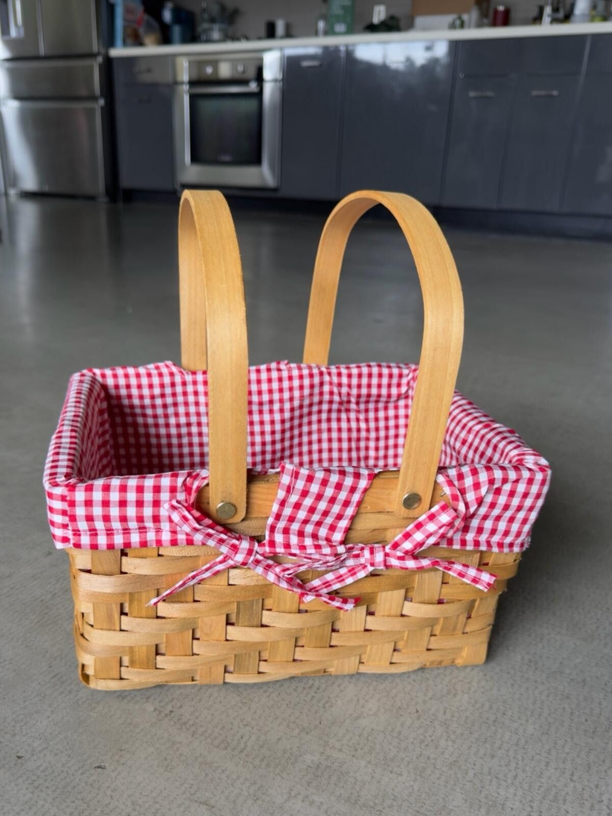 Other Woven Picnic Basket / Gingham Lined / Wooden Handle / Red Size ONE SIZE - 2 Thumbnail