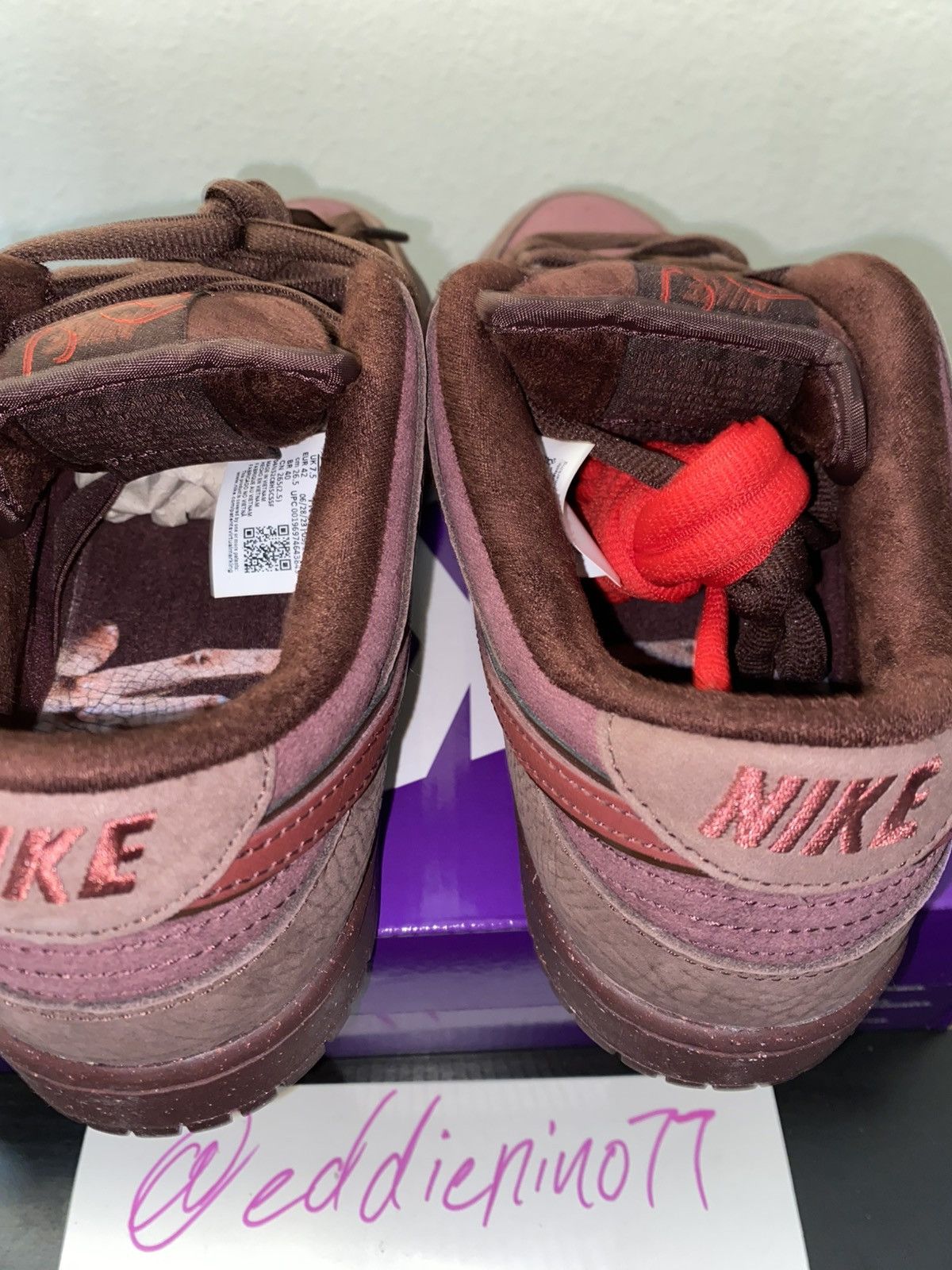 Nike Nike SB Dunk Low PRM(VDAY PACK 2023) Size US 8.5 / EU 41-42 - 11 Thumbnail
