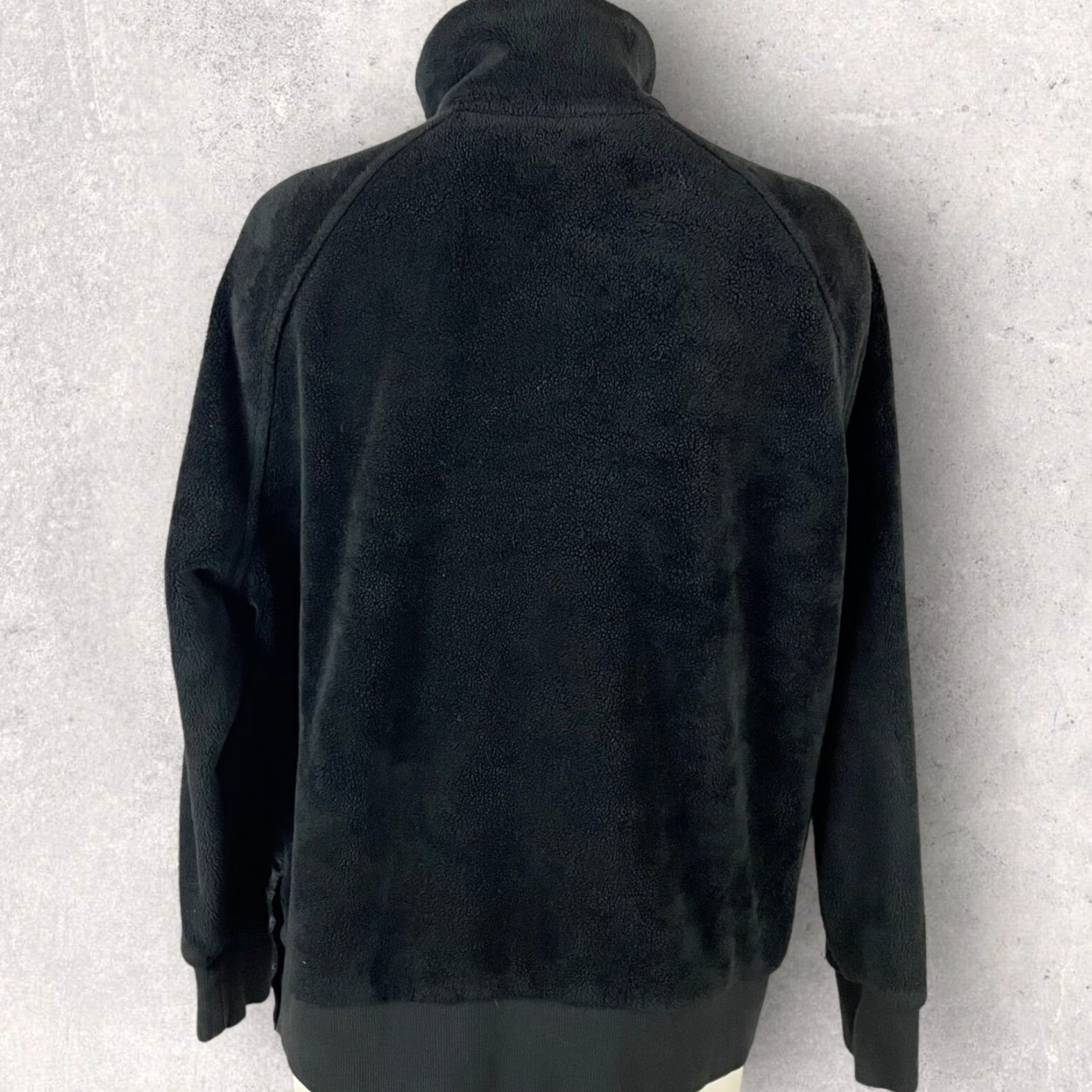 Athleta Athleta Sweatshirt Large Black Fleece Snap Button Pullover Easy Care Pockets Activewear Women Regular Pullover 1/2 Snap Size L / US 10 / IT 46 - 6 Thumbnail
