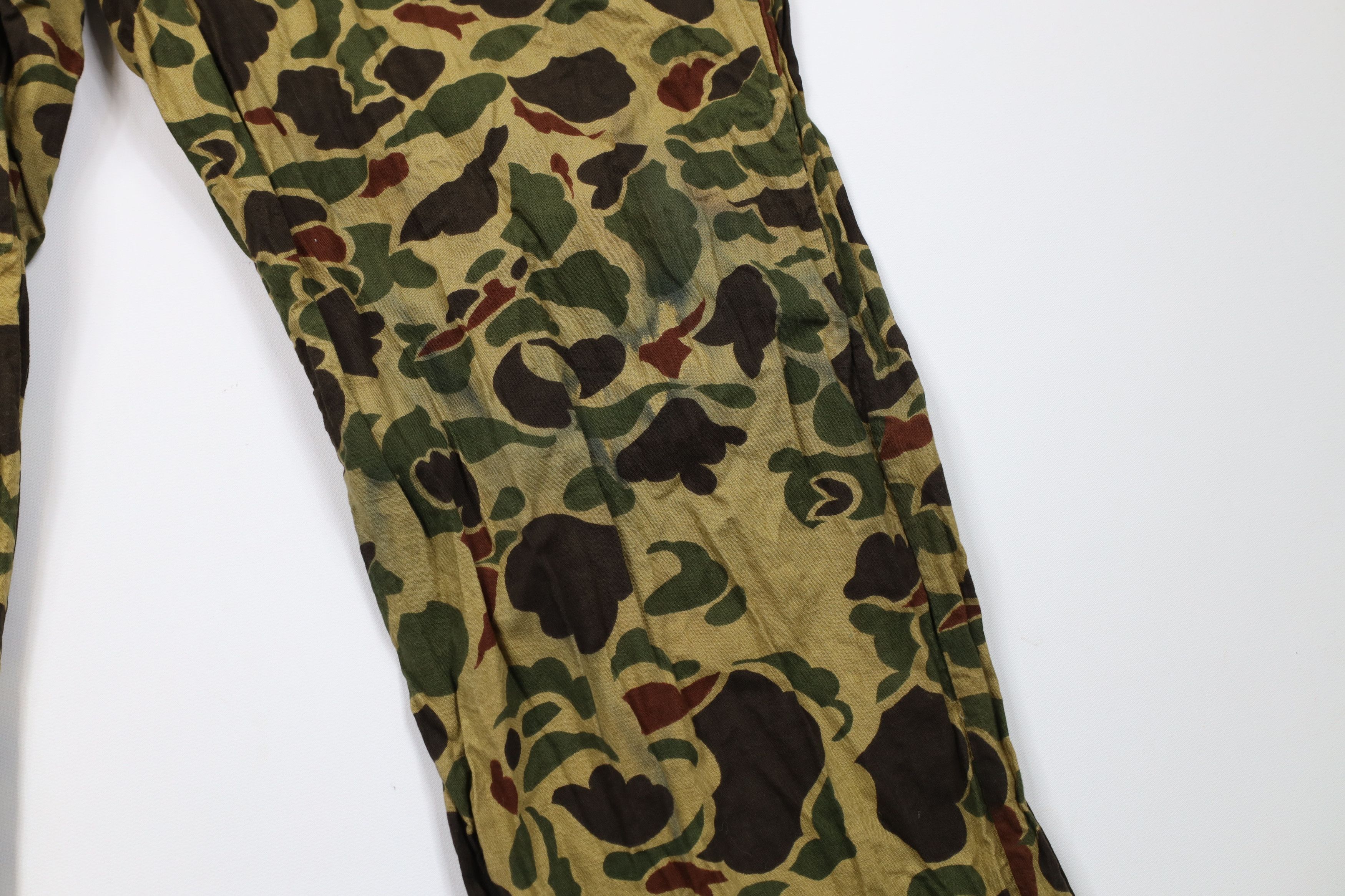 Vintage Vintage 70s Streetwear Frogskin Camouflage Wide Leg Pants Size US 36 / EU 52 - 7 Thumbnail