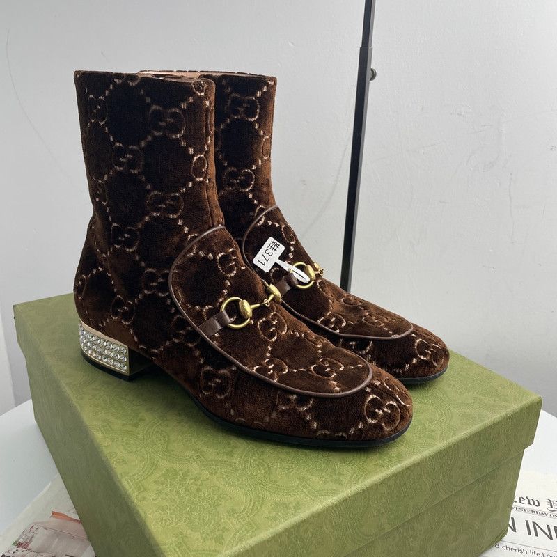 Gucci Gucci High-Top Velvet Casual Shoes for All 0079 Size US 8.5 / EU 41-42 - 1 Thumbnail