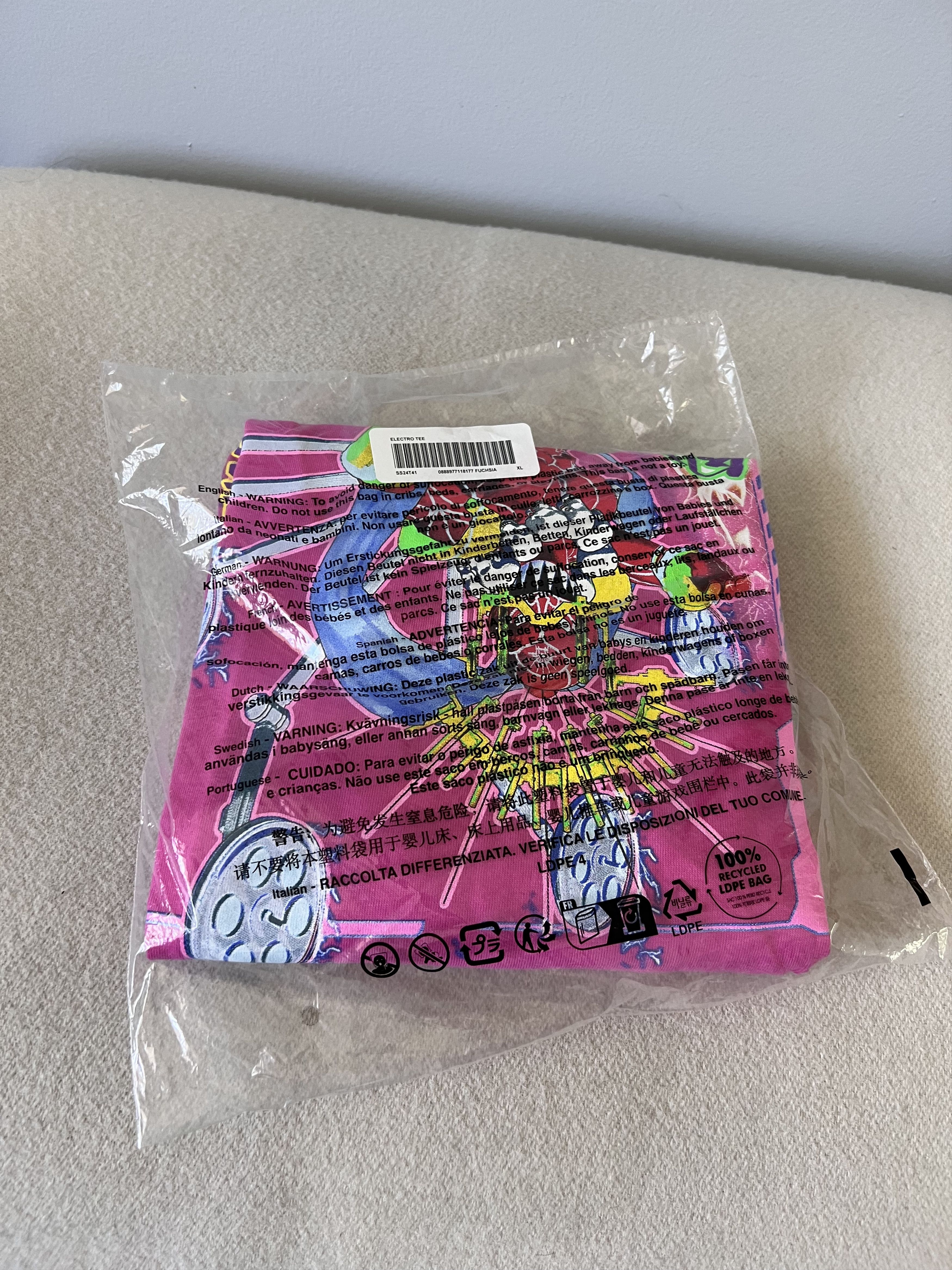 Supreme Supreme Electromagnetic Tee in Fuchsia Size US XL / EU 56 / 4 - 3 Thumbnail