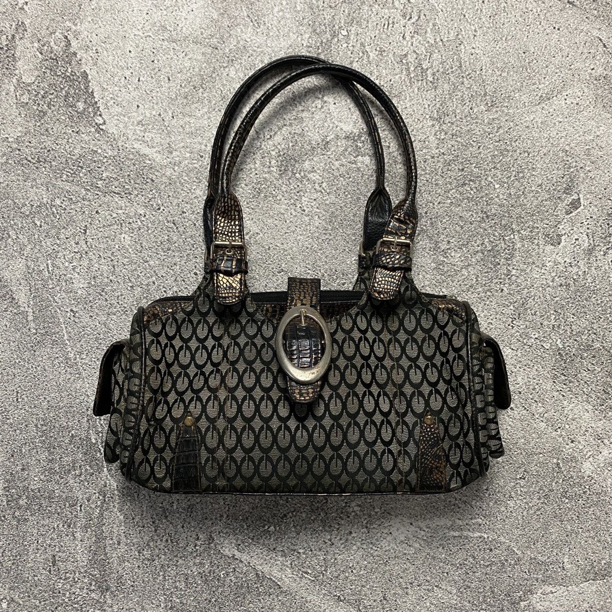 Japanese Brand 2000s Monogram Textured Faux Croc Buckle Handbag Size ONE SIZE - 1 Thumbnail