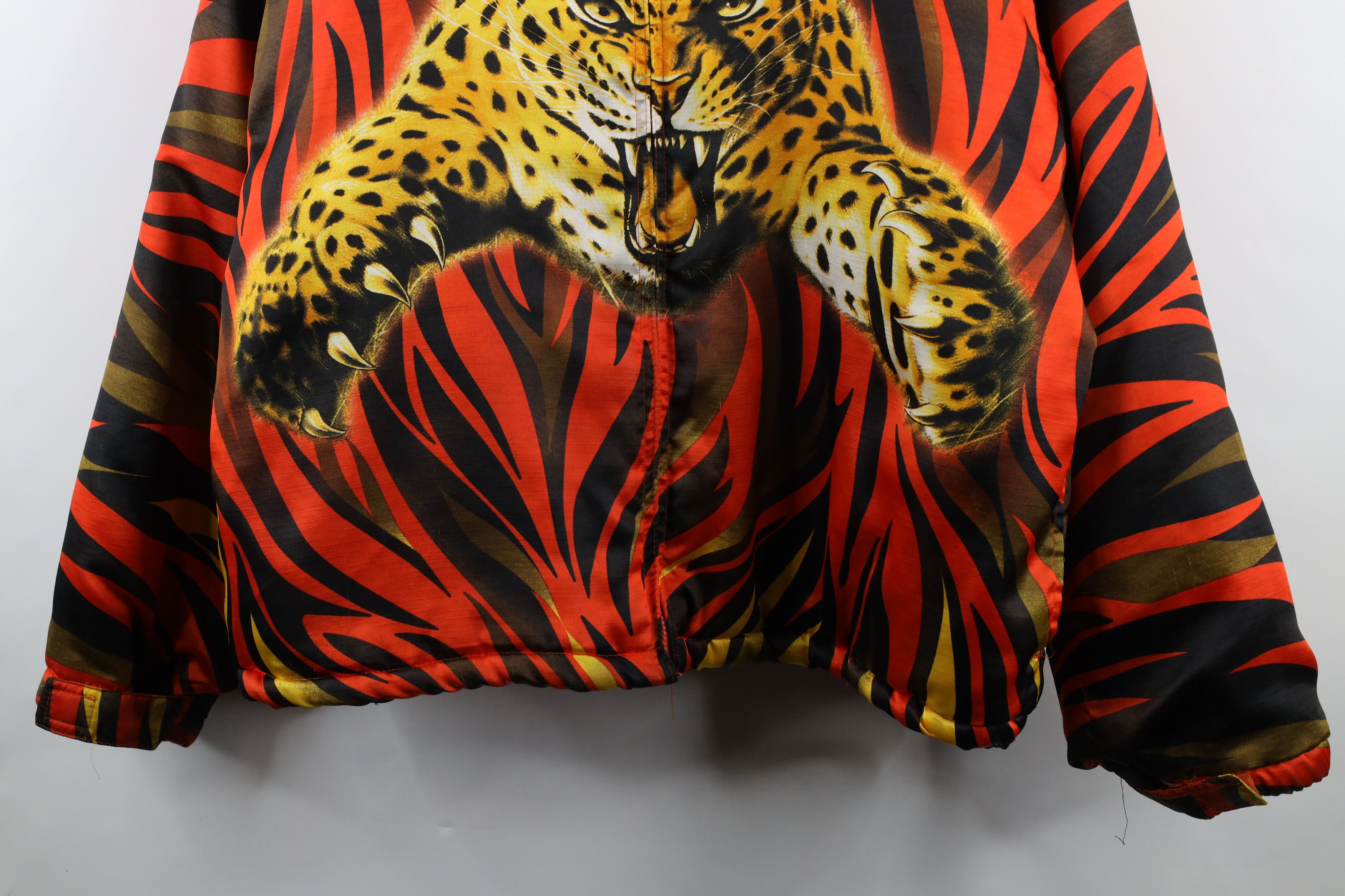 Vintage 90s Streetwear All Over Print Full Zip Puffer Jacket