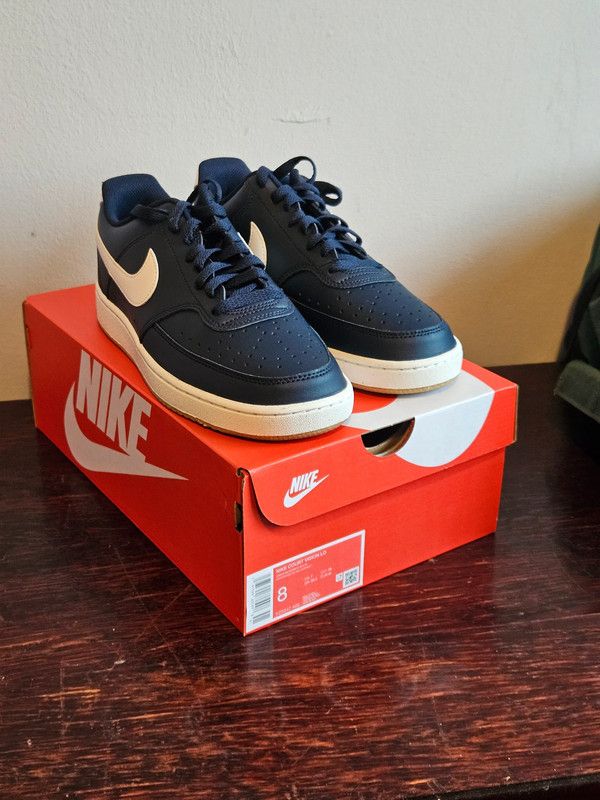 Nike Nike Court Vision LO 41 Size US 8 / EU 41 - 2 Thumbnail
