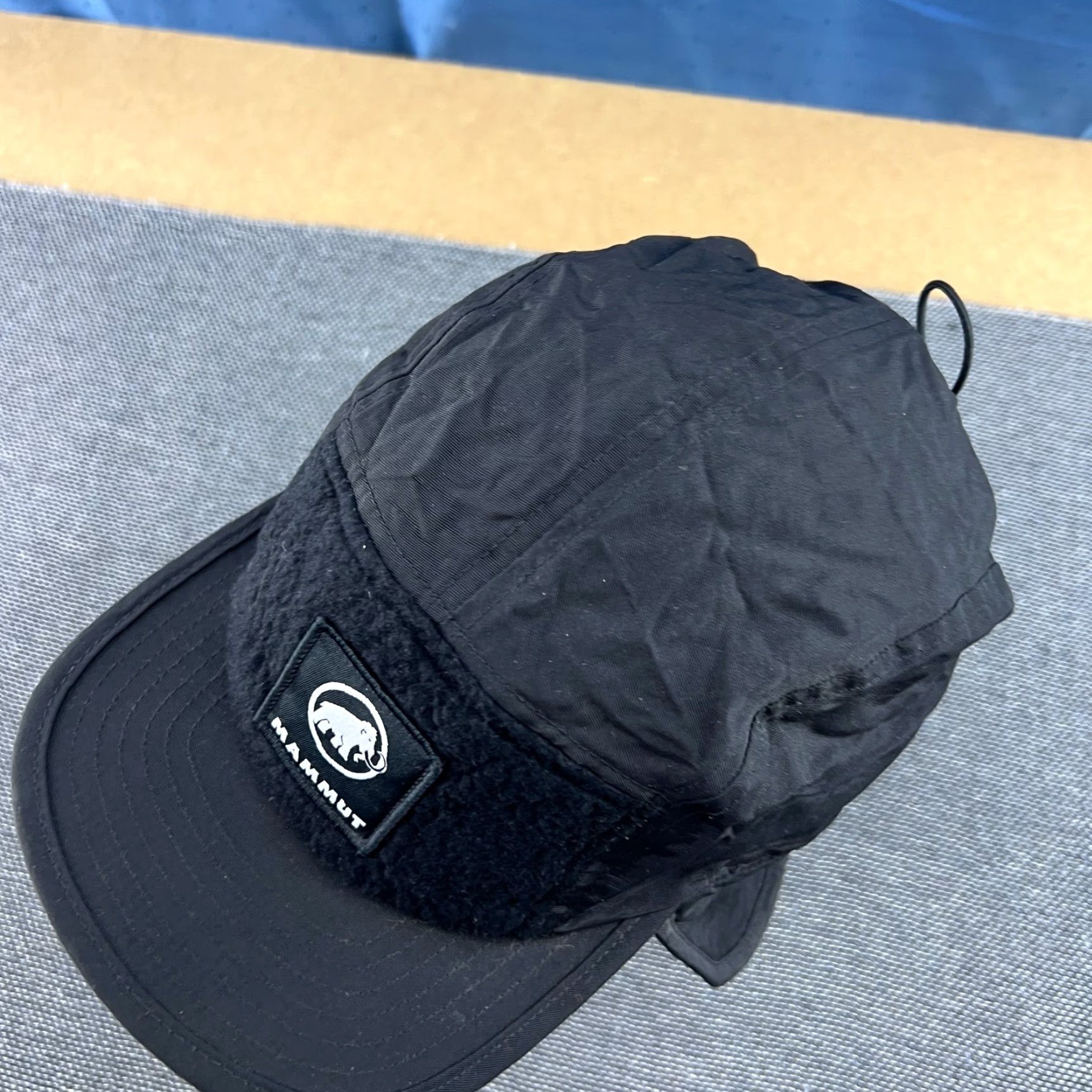 Mammut MAMMUT Fleece Cap Hat Size XL Black Ear Flap Trekking Hiking Brim Winter Run Mens Cap Size US XL / EU 56 / 4 - 3 Thumbnail