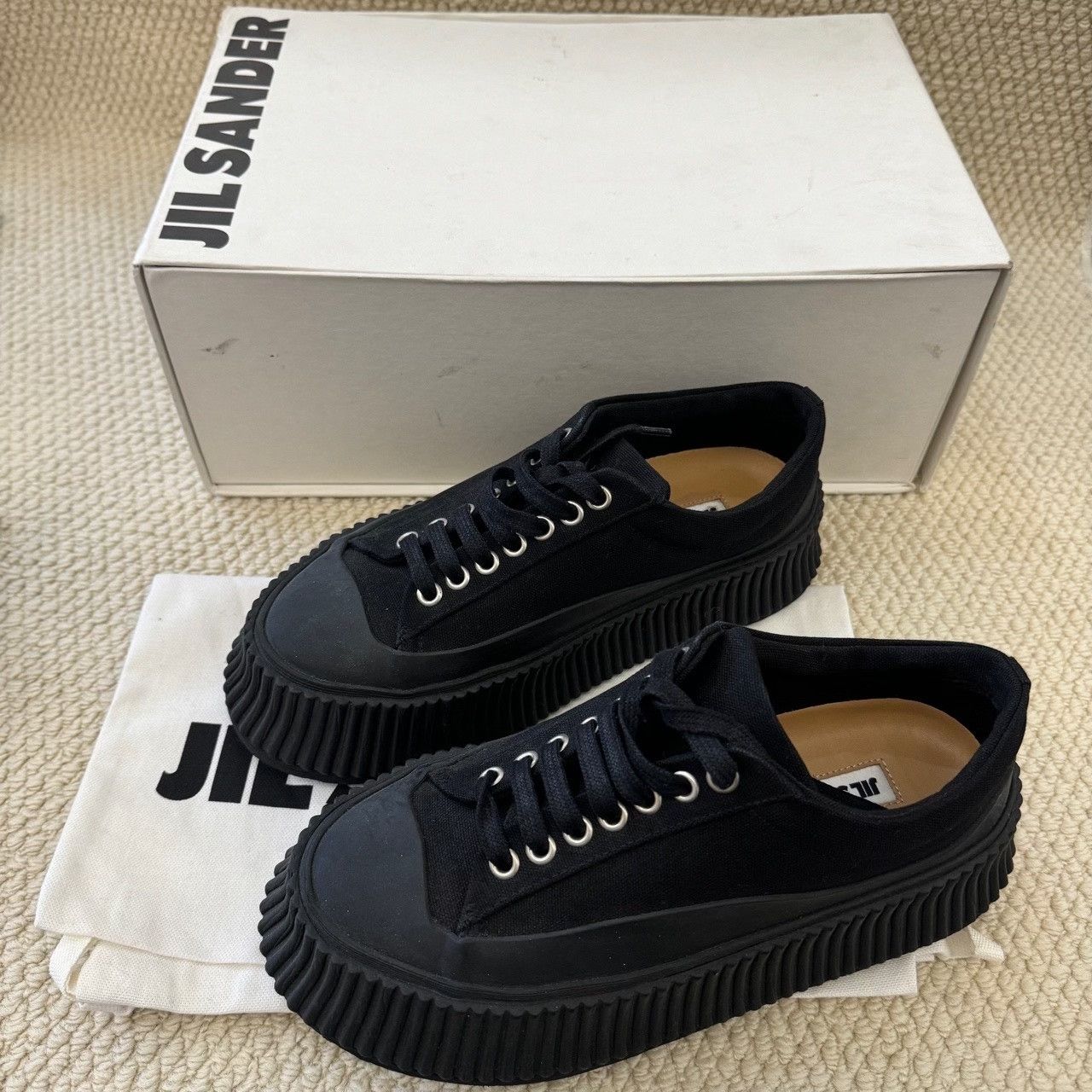 Jil Sander Jil Sander Black Lowtop Sneakers us_5 Women Size US 5 / IT 35 - 1 Thumbnail