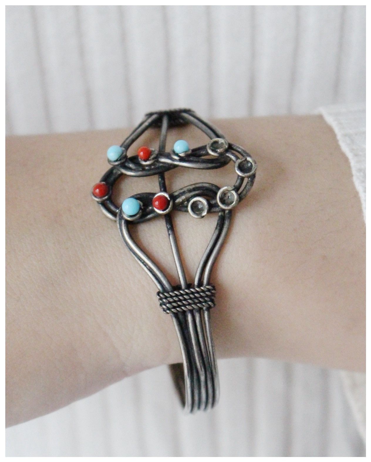 Vintage 1990S JAPANESE MADE ETHNIC STYLE CUFF BRACELET Size ONE SIZE - 3 Thumbnail