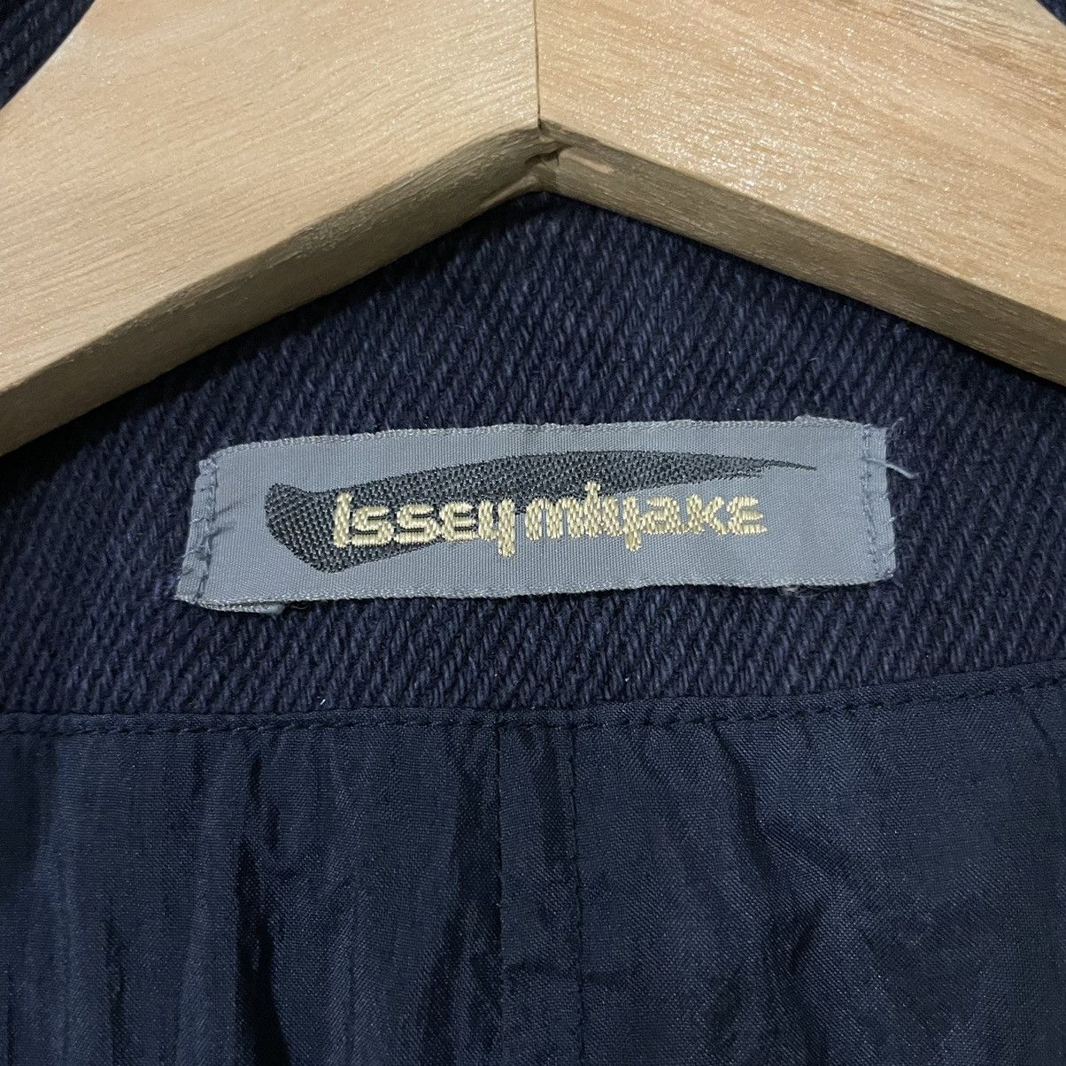 Issey Miyake Vintage Issey Miyake Buttons Light Jacket Size US L / EU 52-54 / 3 - 17 Thumbnail