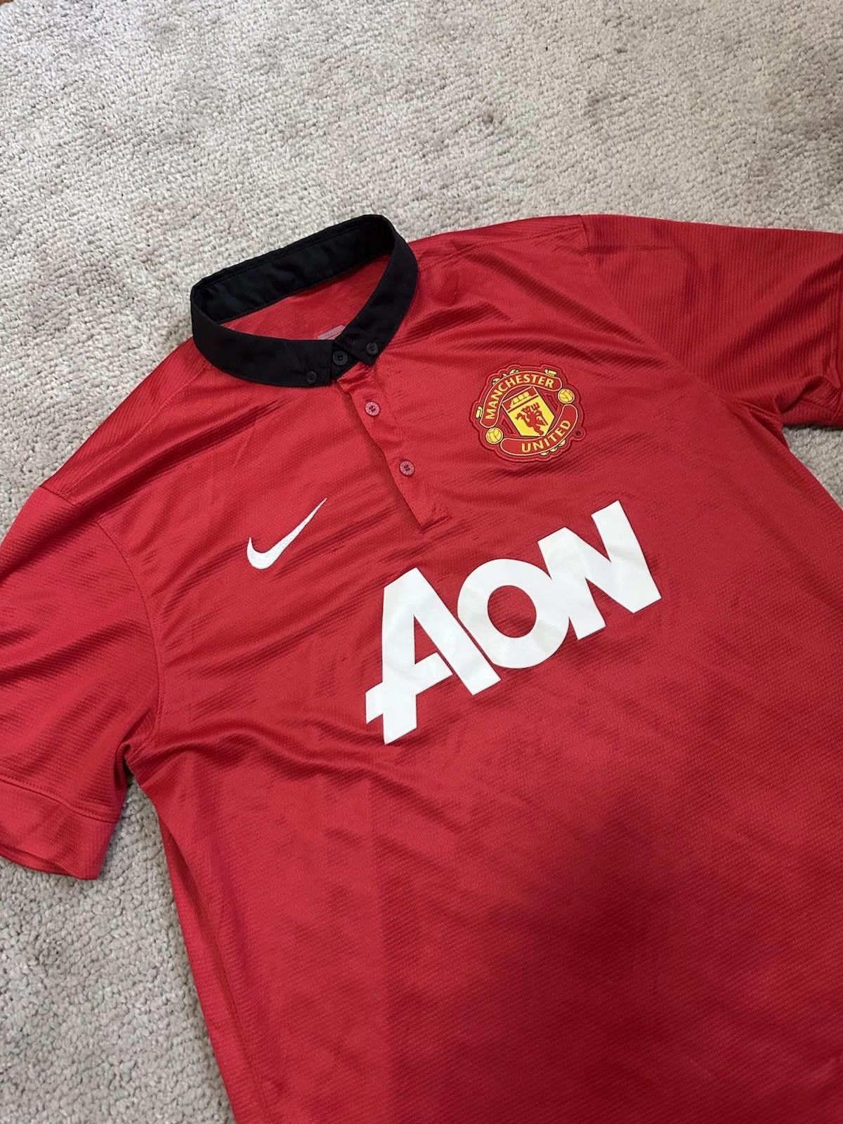 Nike Manchester United 2013/14 Home football shirt Soccer jersey Size US M / EU 48-50 / 2 - 3 Thumbnail
