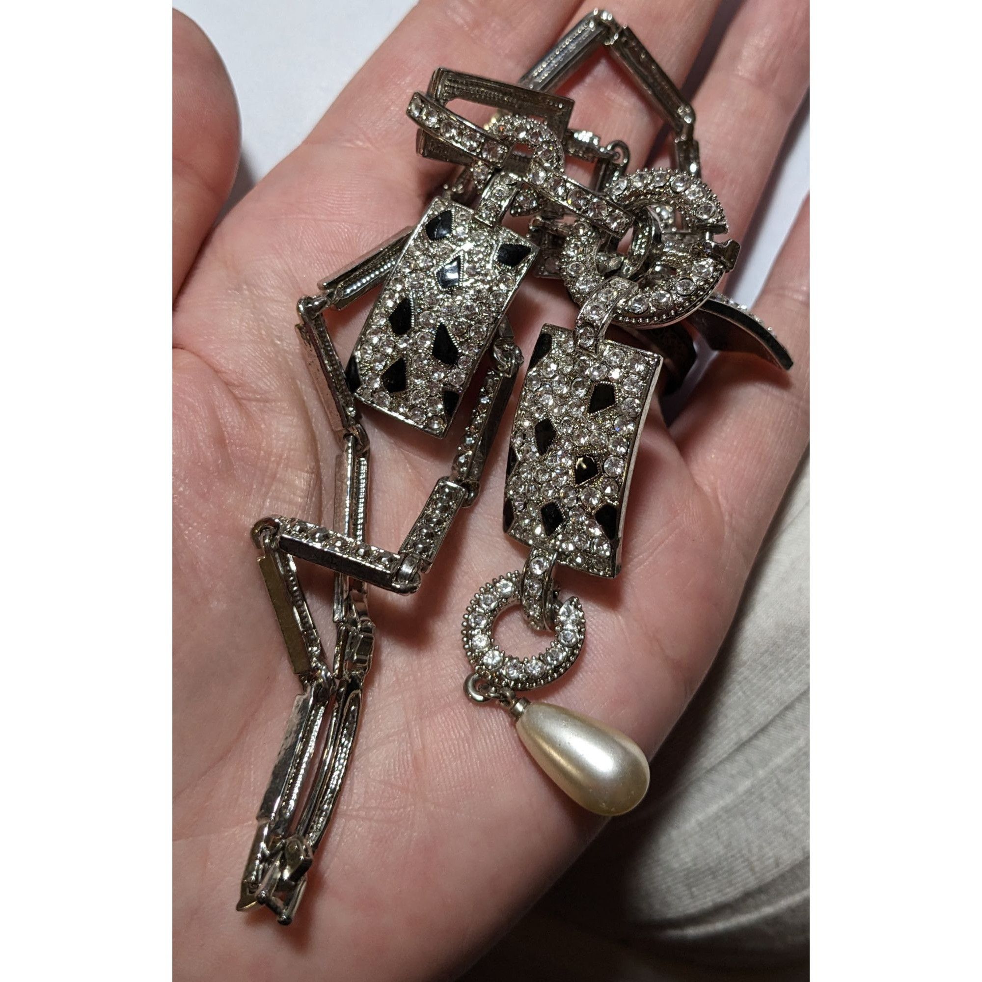 Other Retro Glam Silver Rhinestone Statement Necklace Size ONE SIZE - 9 Thumbnail