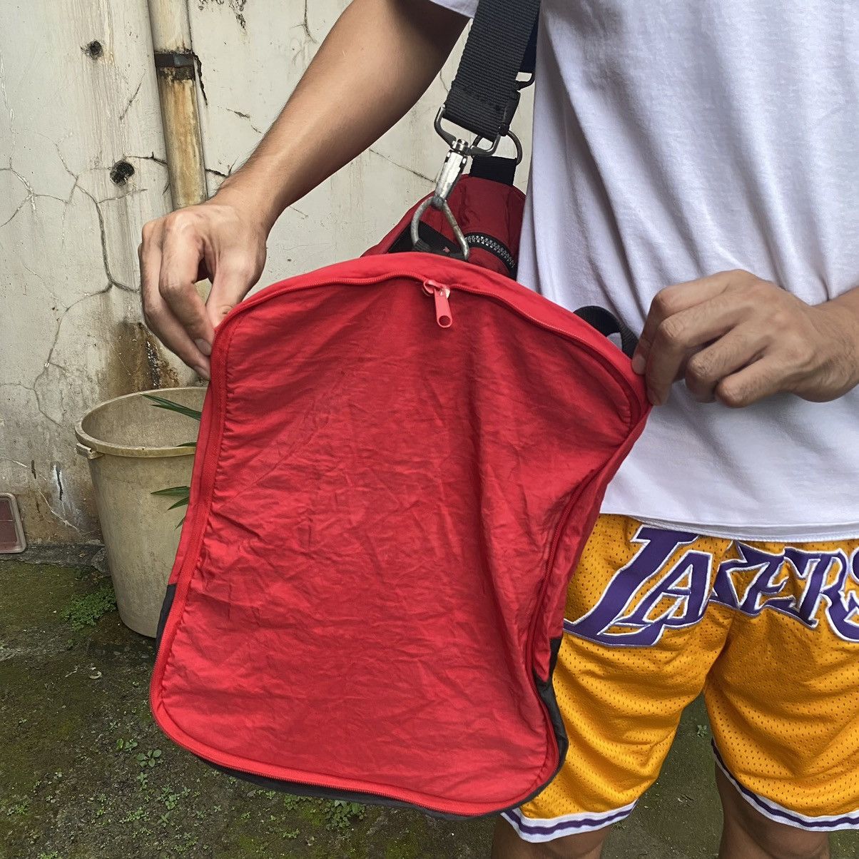 Marlboro × Marlboro Classics Marlboro Vintage 1990D Red Duffle Bag Size ONE SIZE - 9 Thumbnail