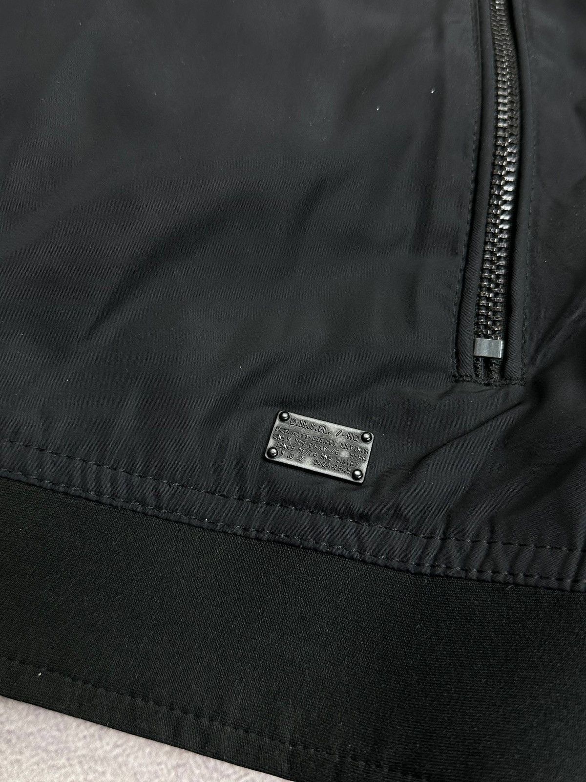 Diesel Vintage Diesel Industry Black Nylon Bomber Jacket Grunge XL Size US XL / EU 56 / 4 - 3 Thumbnail