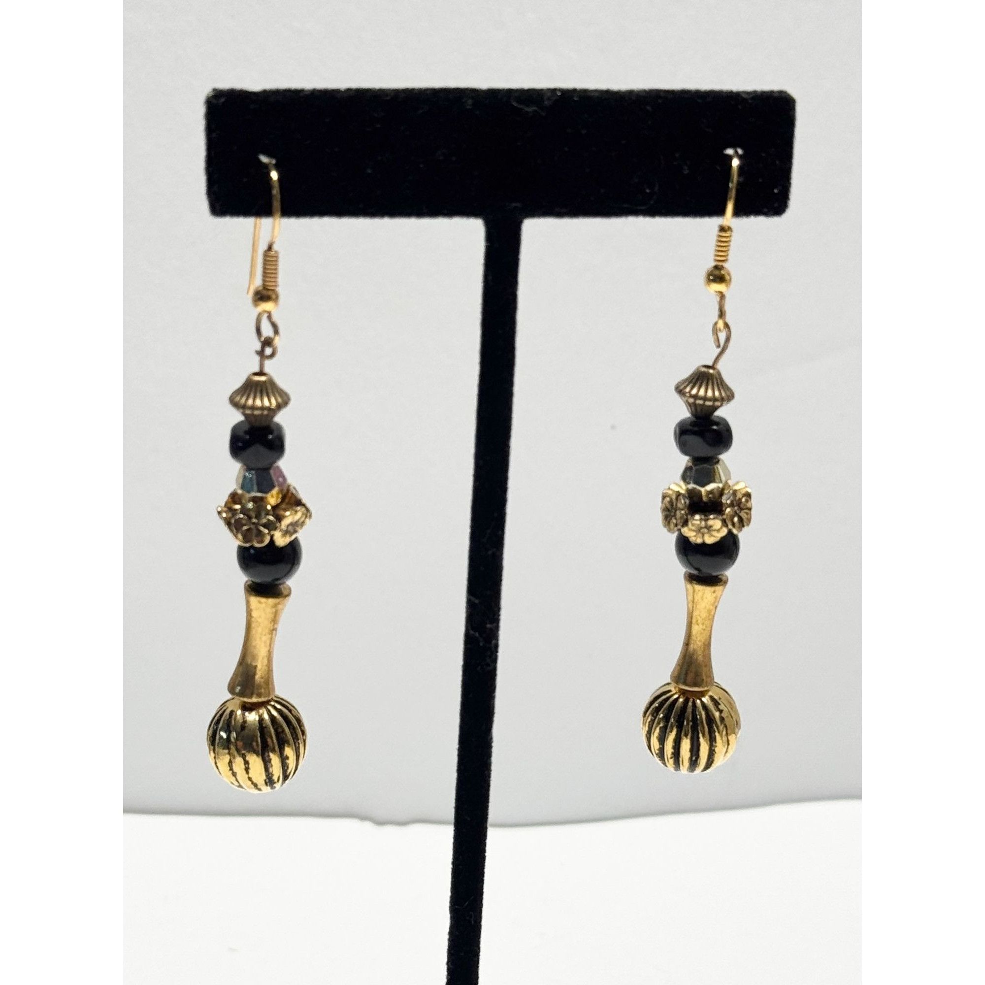 Vintage Vintage black and gold beaded dangle earrings Size ONE SIZE - 2 Thumbnail