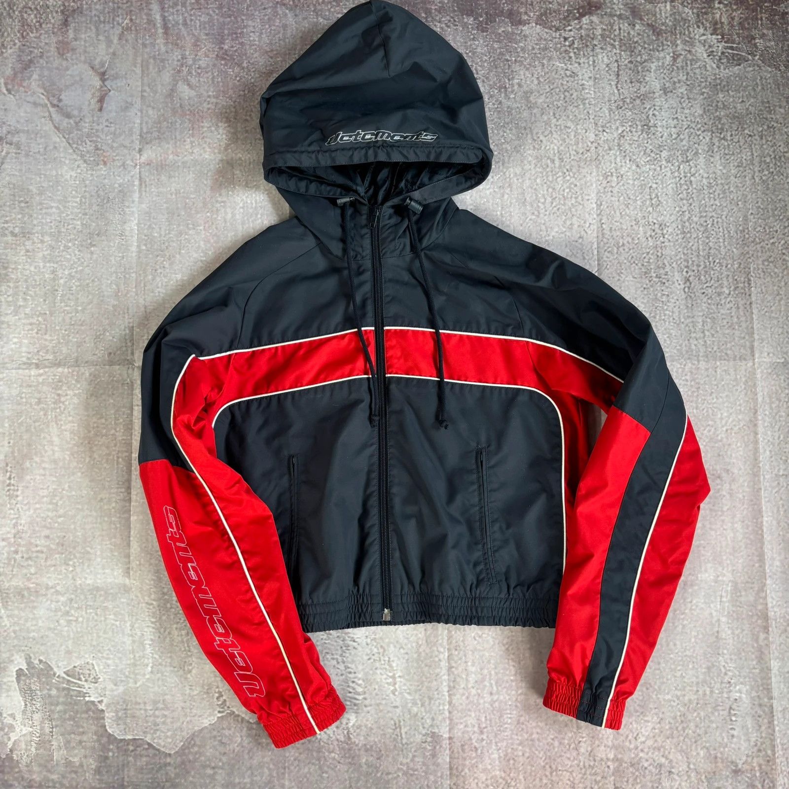 Vetements Vetements cropped windbreaker Size US XS / EU 42 / 0 - 1 Thumbnail