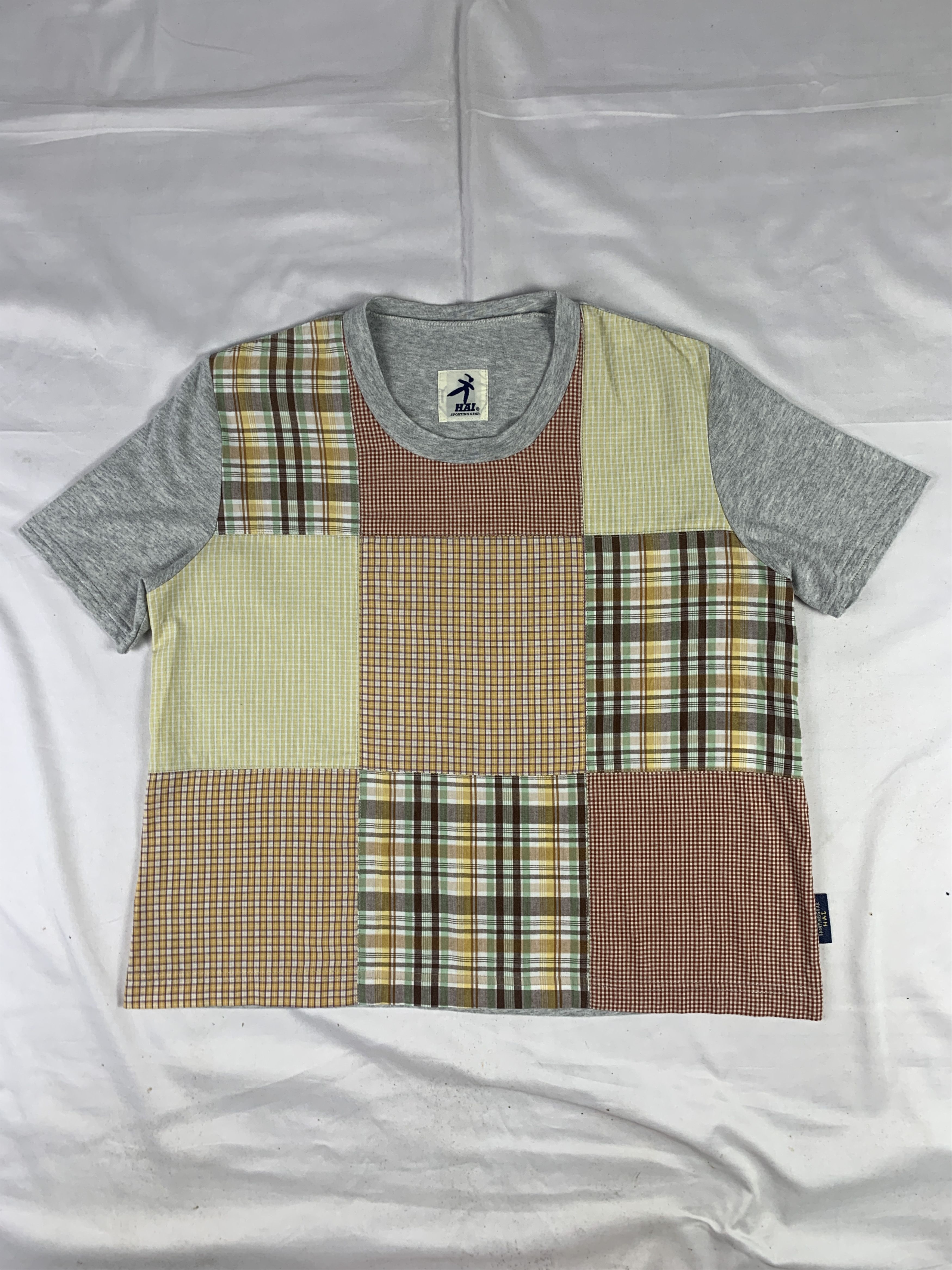 Hai Sporting Gear 2000s Hai Sporting Gear Patchwork Tee (M) Size M / US 6-8 / IT 42-44 - 1 Thumbnail