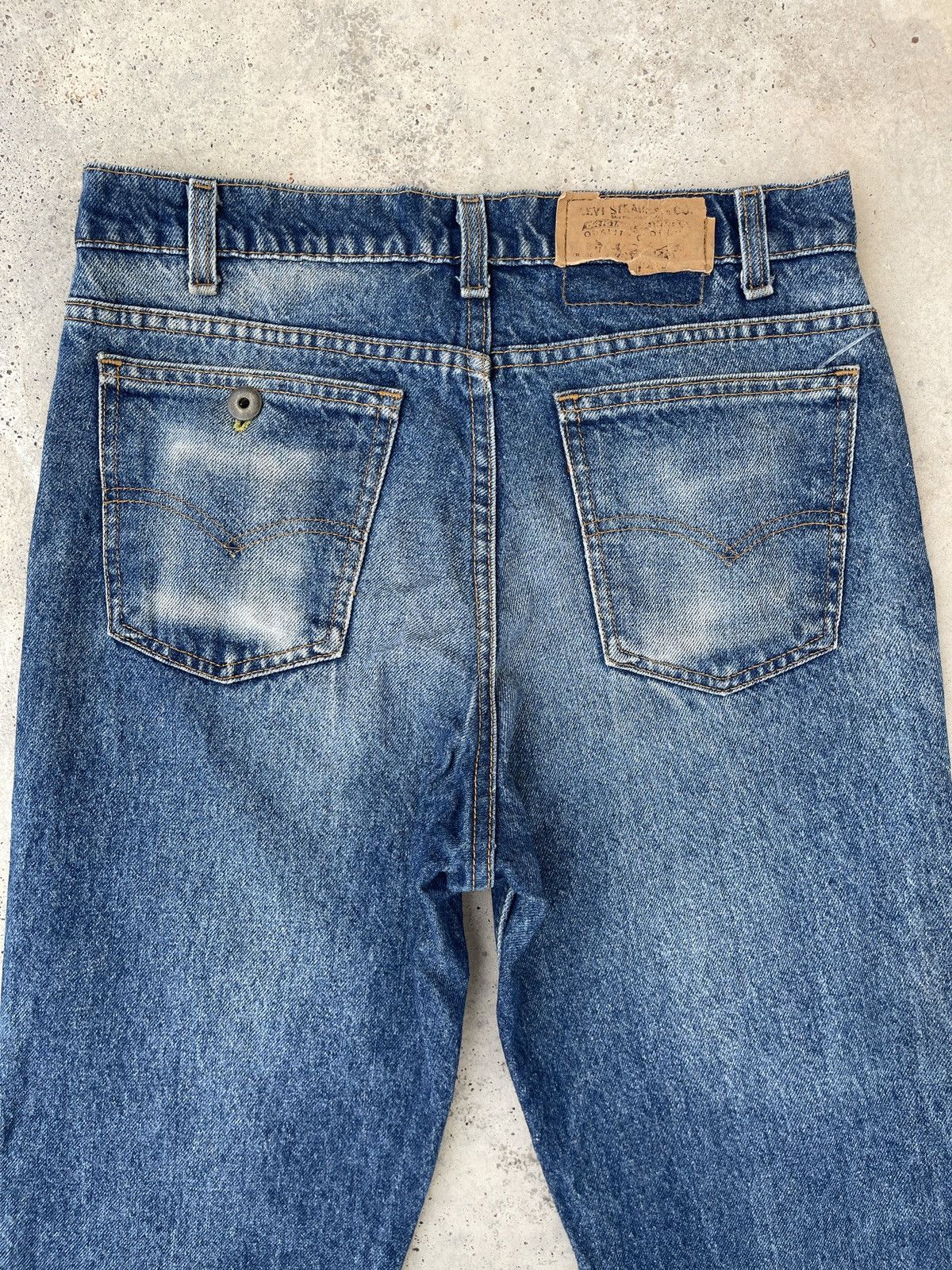 Levi's × Vintage Vintage Levi's Blue Faded Denim Jeans Size US 32 / EU 48 - 4 Thumbnail