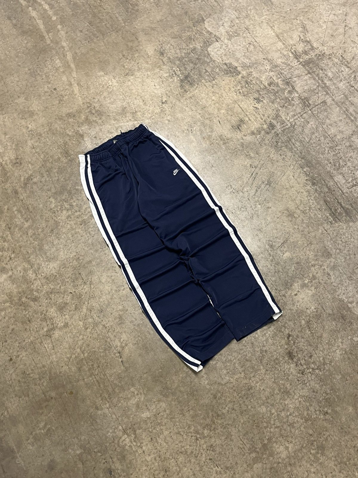 Nike × Vintage Nike track pants sweatpants y2k baggy streetwear hype rare Size US 30 / EU 46 - 2 Thumbnail