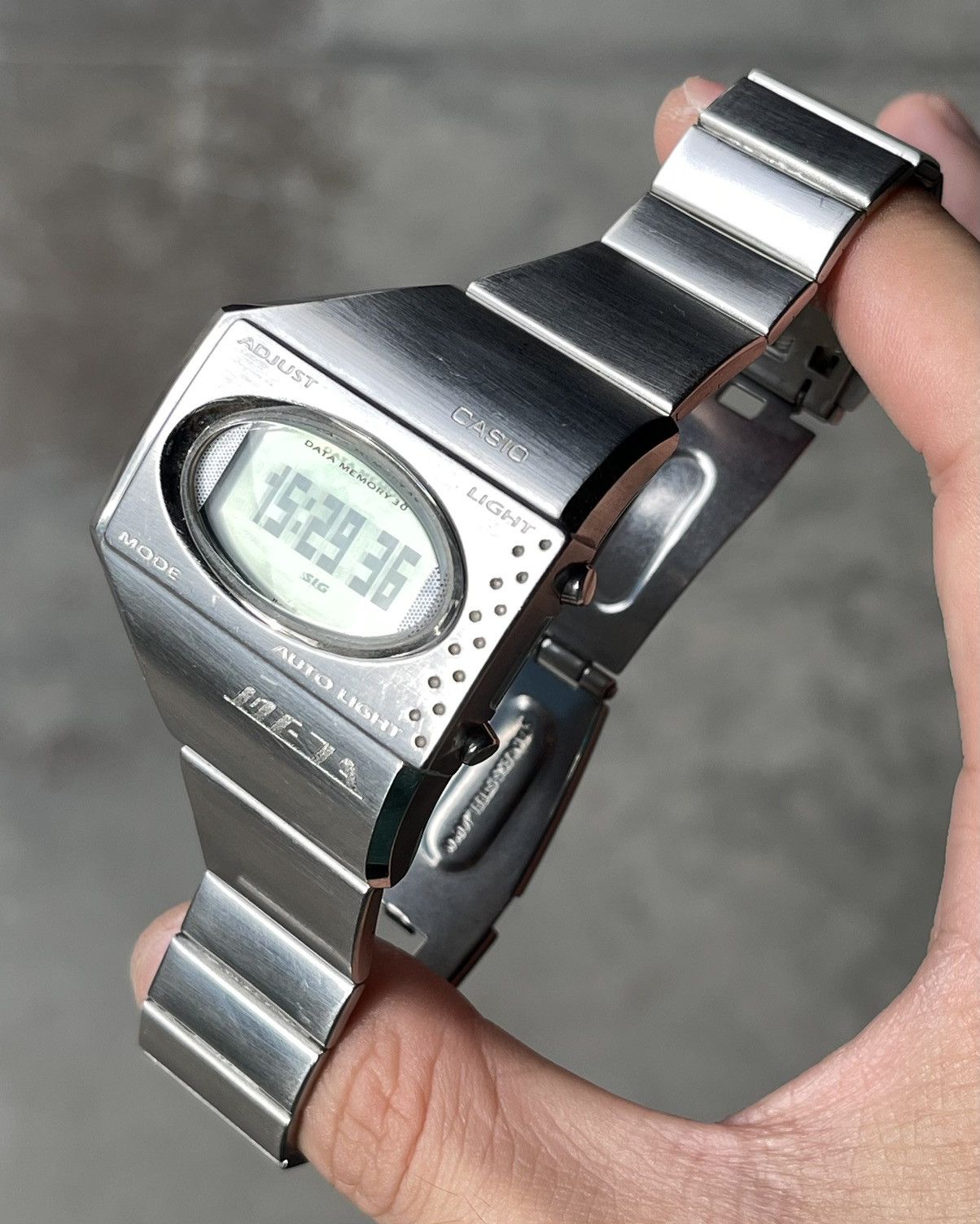 Casio × Japanese Brand × Vintage 𝐕𝐢𝐧𝐭𝐚𝐠𝐞 𝐂𝐀𝐒𝐈𝐎 𝐌𝐄𝟏𝟎𝟎  𝐌𝐄𝐓𝐀 𝐀𝐮𝐭𝐨 𝐋𝐢𝐠𝐡𝐭 𝐃𝐢𝐠𝐢𝐭𝐚𝐥 𝐖𝐚𝐭𝐜𝐡 | Grailed