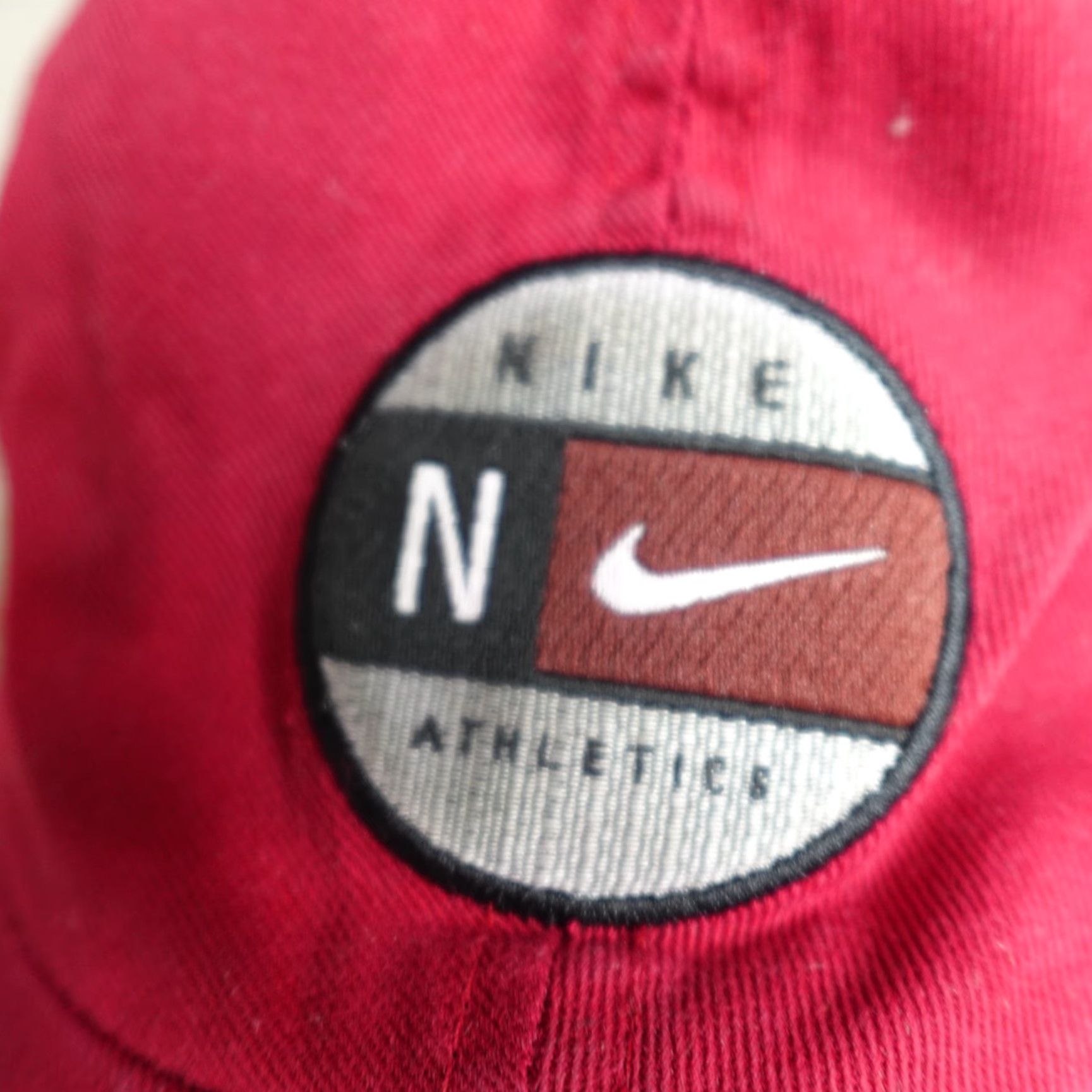 Nike VINTAGE Nike Athletics Hat 4 Panel Strapback Red Gray Tag Adjustable Mens Baseball Cap Size ONE SIZE - 7 Thumbnail