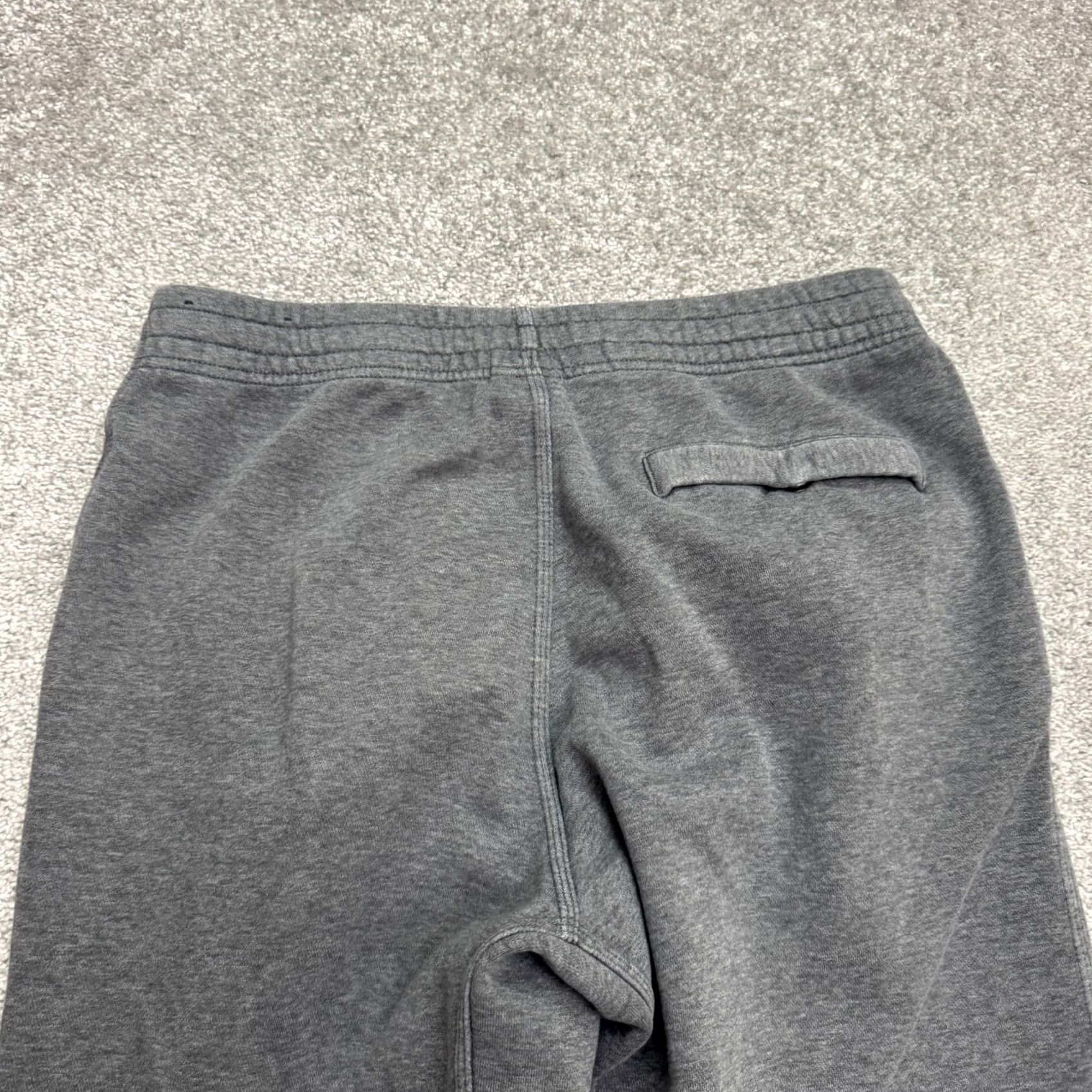Nike Nike Fleece Jogger Sweatpants Mens Medium Dark Gray Elastic Waist Activewear Jogger Casual Size US 31 - 5 Thumbnail