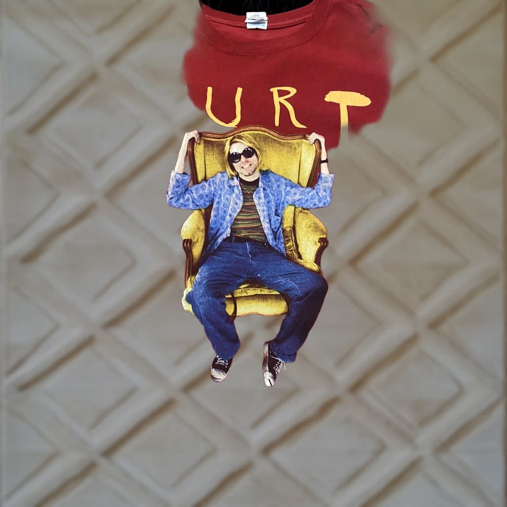 Gildan Kurt Cobain Gildan Shirt L Men’s Red Chair 2014 The End Of Music Grunge Music T-Shirt Mens Size US L / EU 52-54 / 3 - 1 Thumbnail