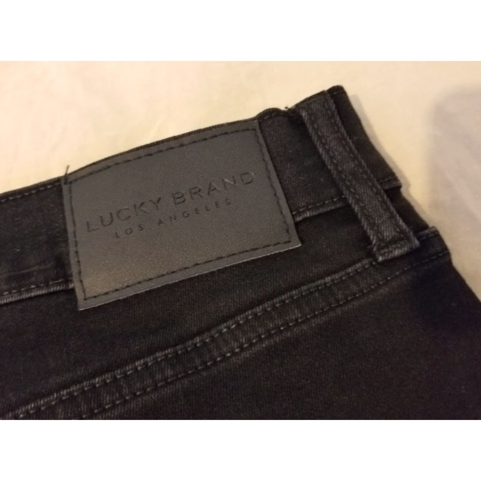 Lucky Brand Lucky Brand 410 Jeans Slim Denim 40x30 Black Mens Jeans Straight 5-Pocket Zip Rise Mid Vintage No Size US 40 / EU 56 - 2 Thumbnail