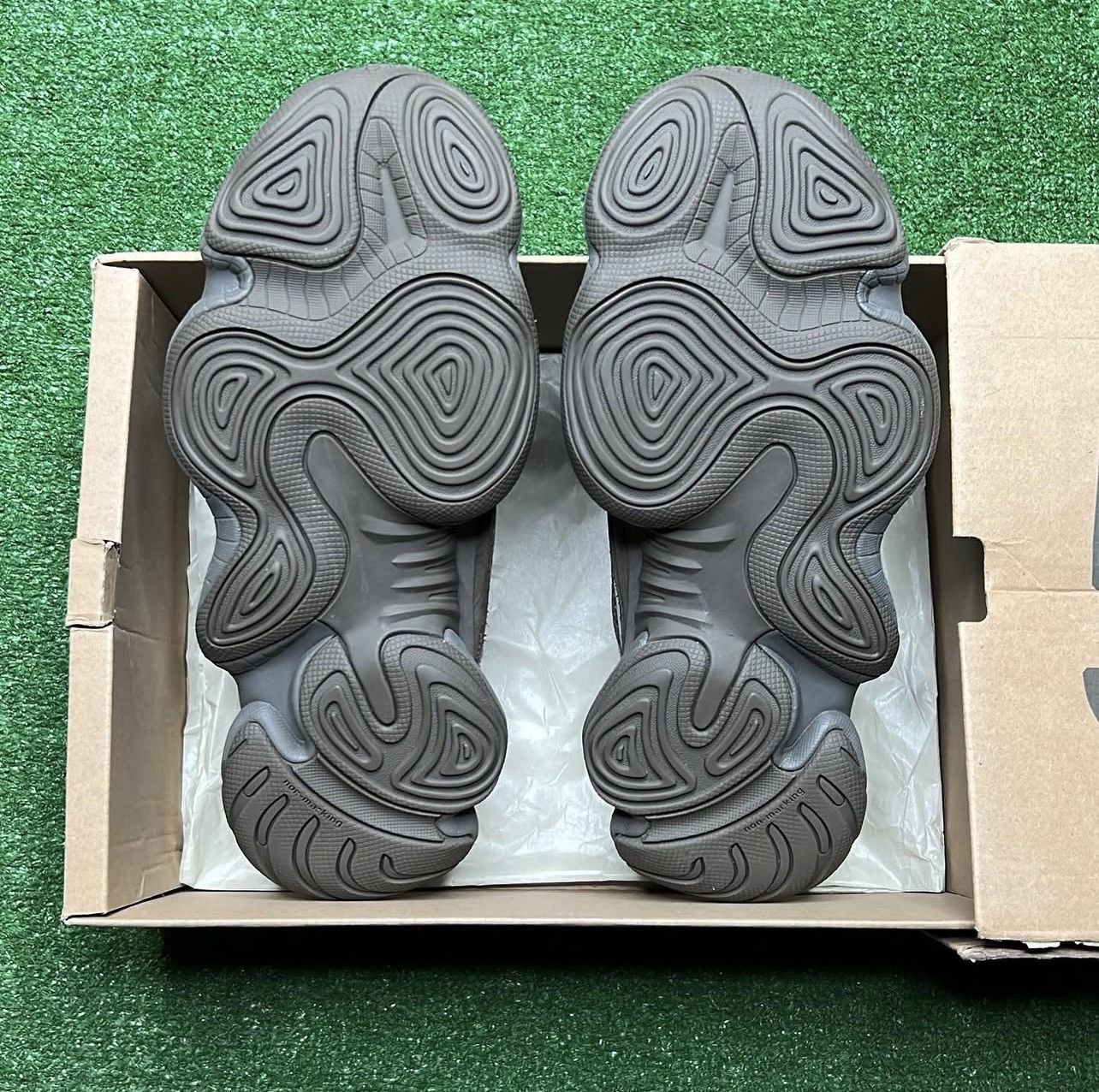 Adidas Adidas Yeezy 500 ‘Brown Clay’ Size US 9 / EU 42 - 6 Thumbnail