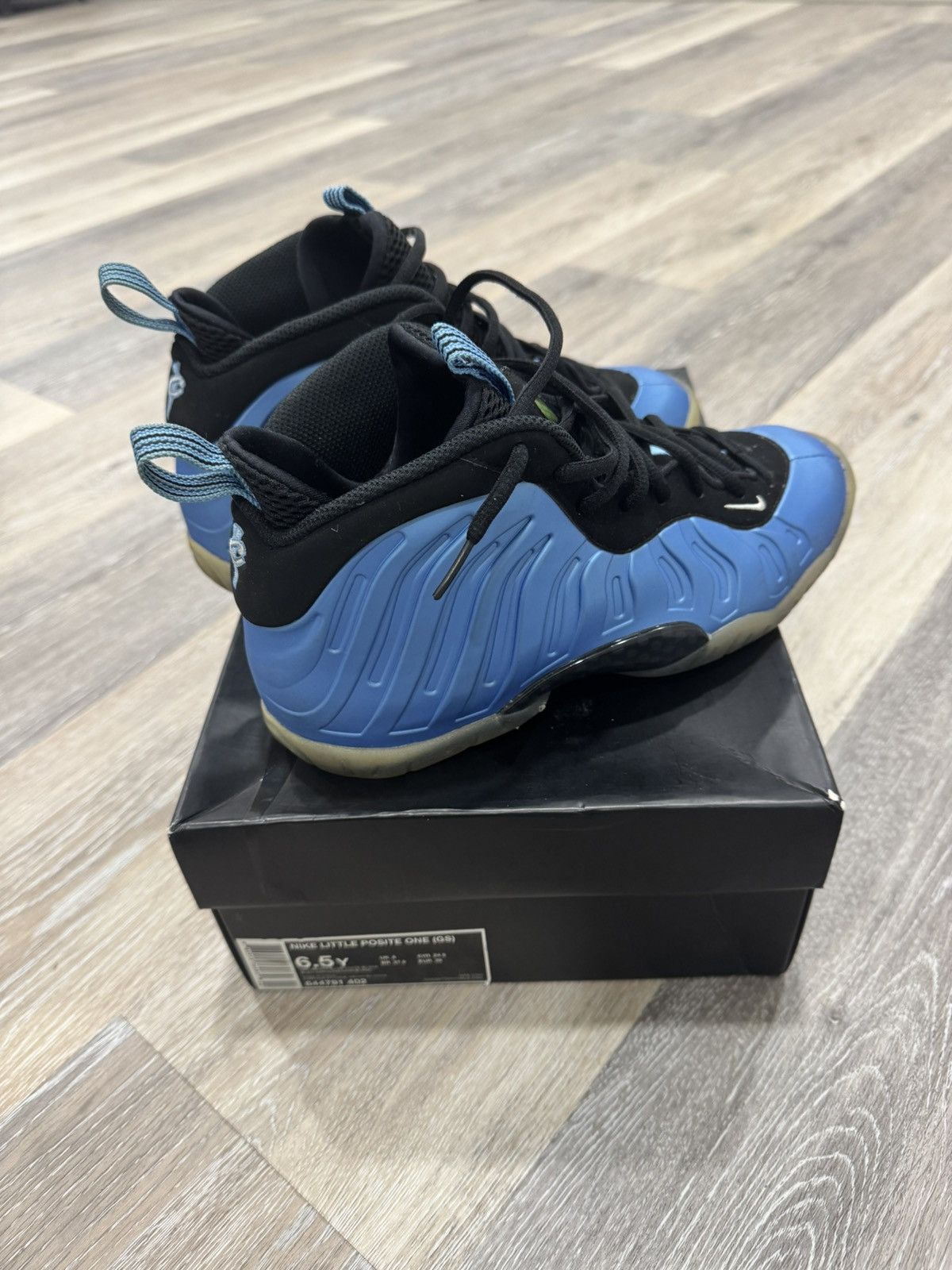 Nike NIKE LITTLE POSITE ONE (GS) Size US 6.5 / EU 39-40 - 2 Thumbnail