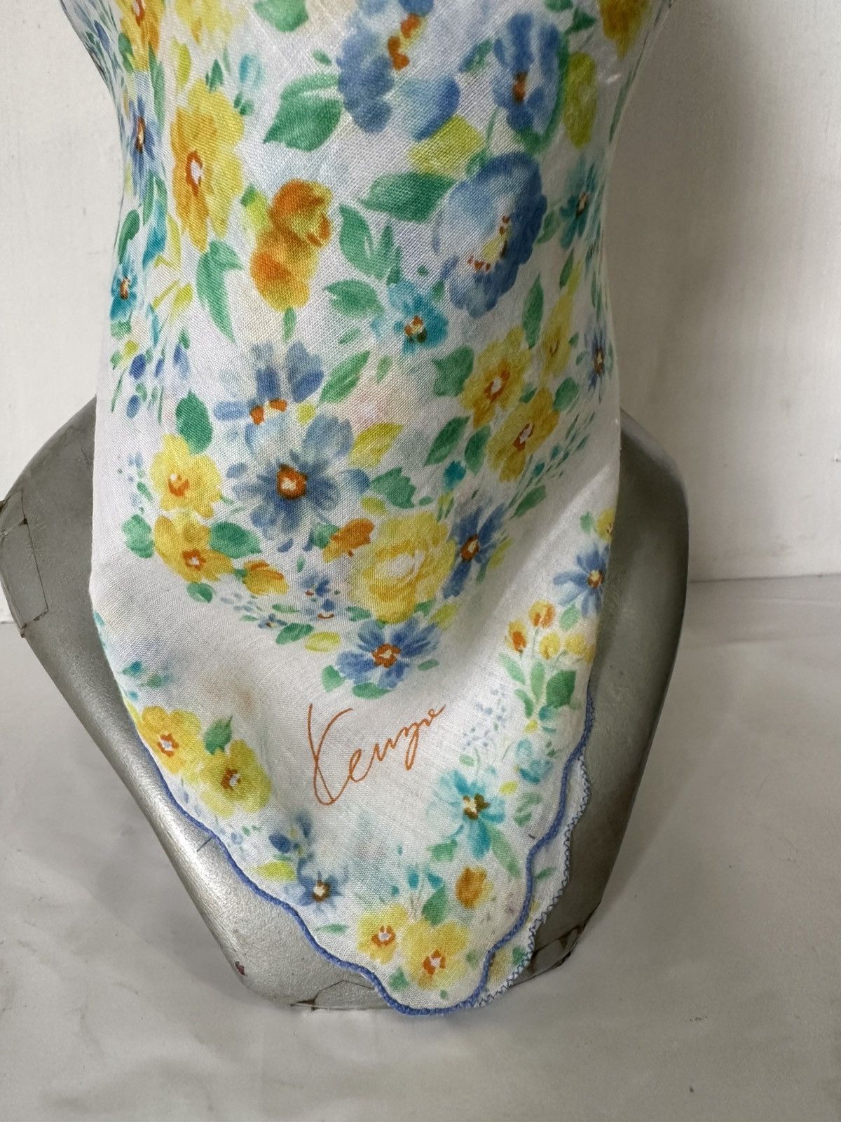 Kenzo × Vintage Vintage Kenzo Handkerchief/ Neckerchief/ Bandana Size ONE SIZE - 6 Thumbnail
