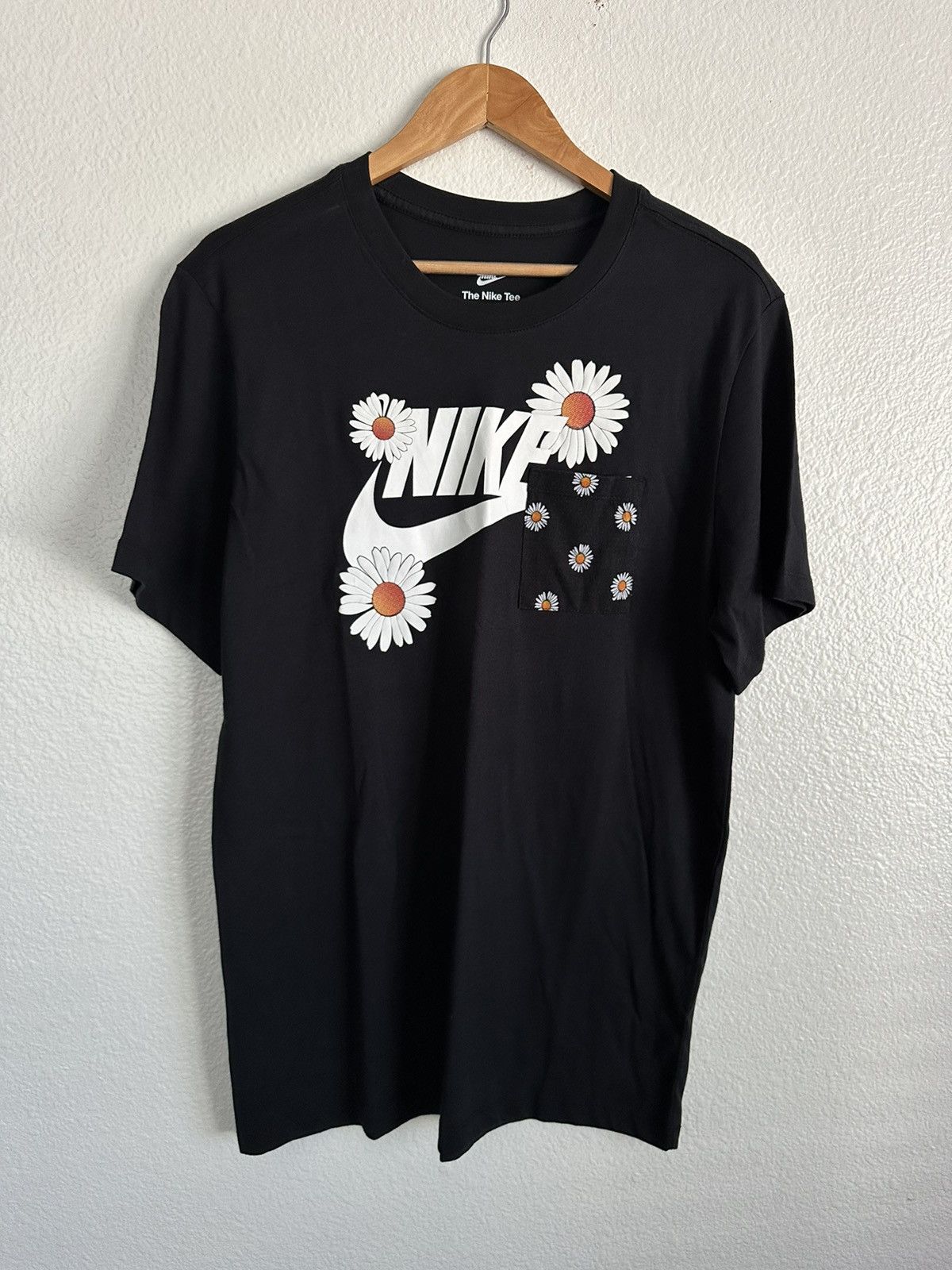 Nike Nike Sportswear Essential Floral Daisy Shirt Black White Grailed