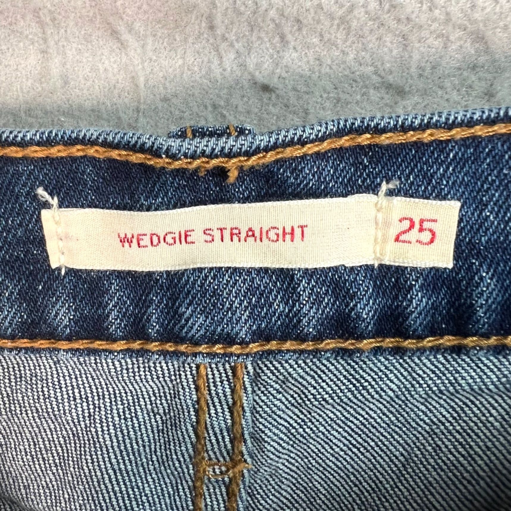 Levi's Levis Wedgie Straight High-Rise Jeans Womens 25 Blue Denim Denim Jeans 90s Vintage 5-Pocket Design Front Button Womens Size 42" / US 20 - 3 Thumbnail