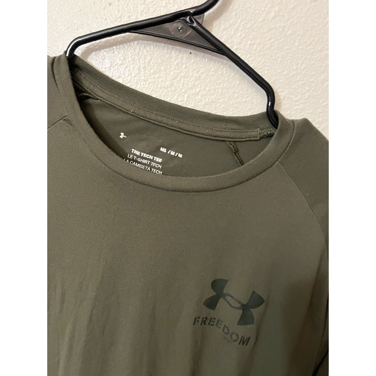 Under Armour Under Armour The Tech Tee Mens Green Short Sleeve M Shirt Adult Regular Size Size US 31 - 2 Thumbnail