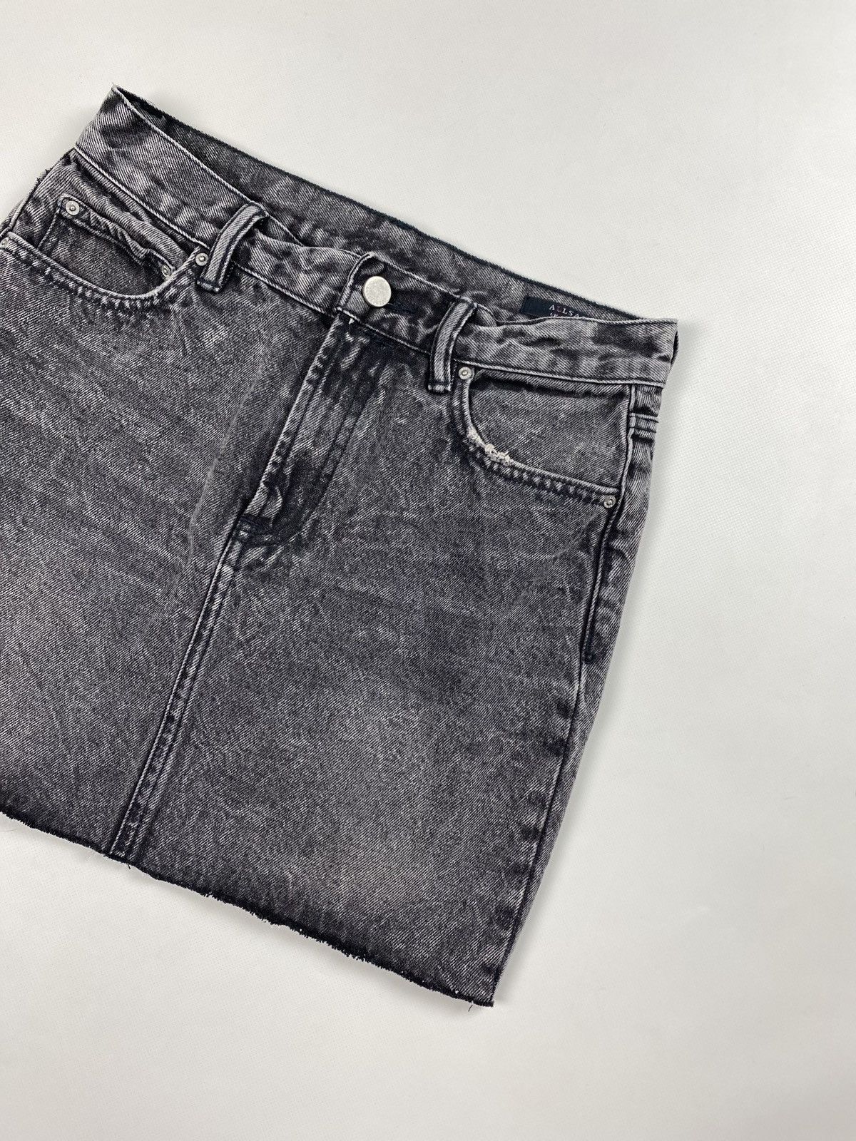 Allsaints Allsaints Betty Denim Mini ladies distressed skirt Size 27" / US 4 / IT 40 - 7 Thumbnail