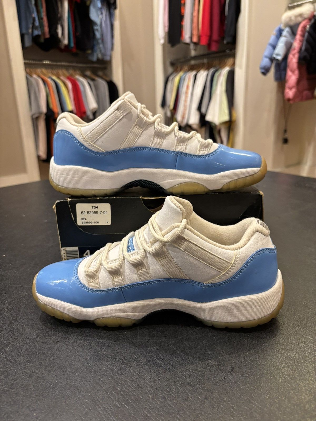 Jordan Brand Jordan 11 Low ‘University Blue’ Size US 5 / EU 37 - 2 Thumbnail