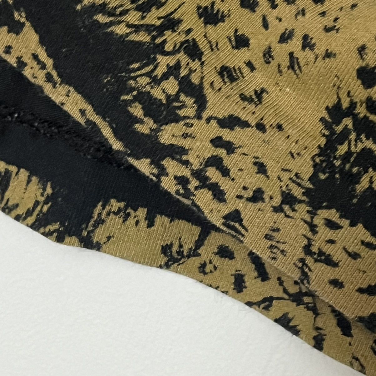 Fruit Of The Loom × Habitat × Vintage Vintage Harlequin 1993 AOP over print animal habitat Size M Size US M / EU 48-50 / 2 - 7 Thumbnail