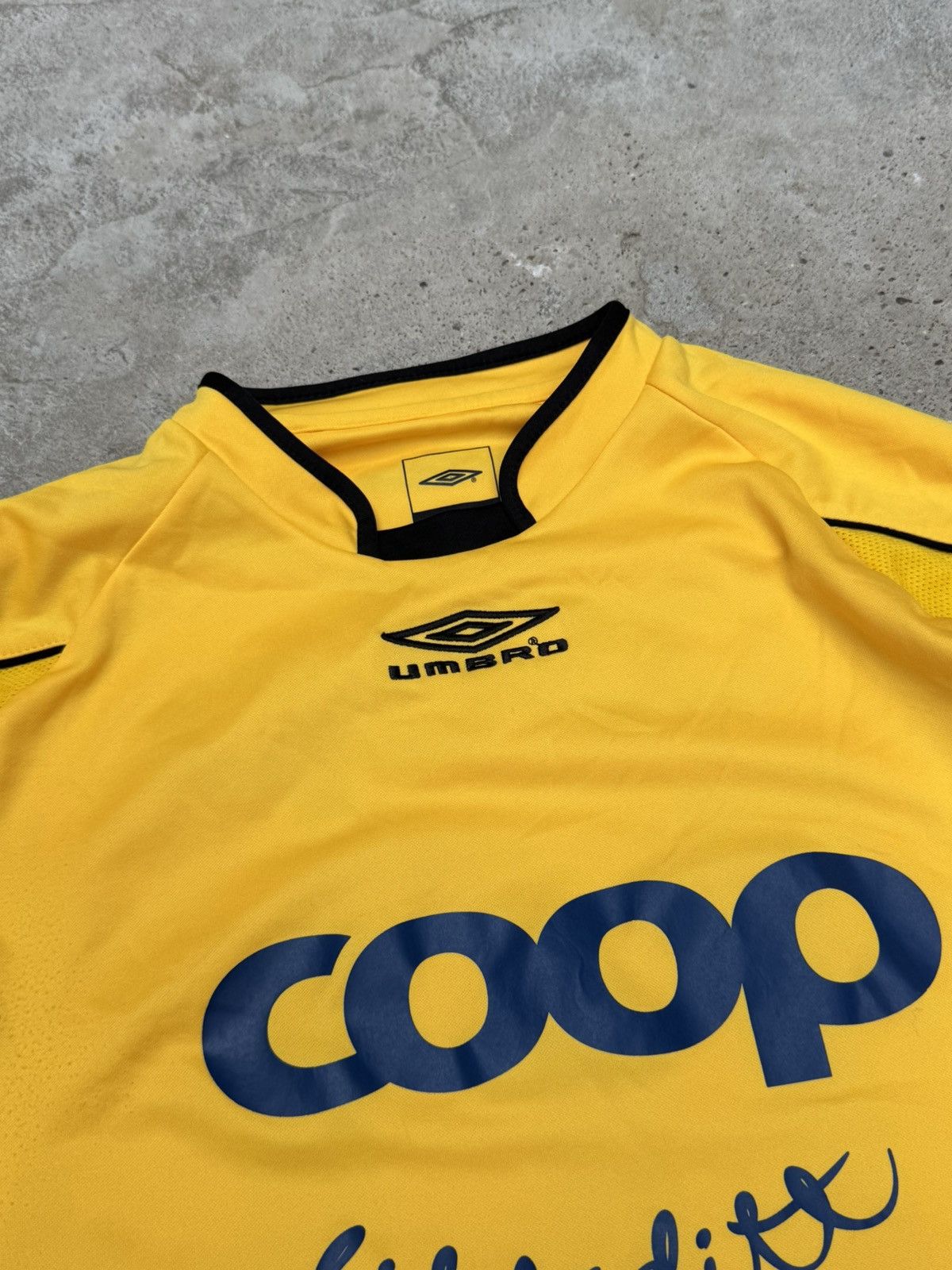Umbro VINTAGE MESSI UMBRO JERSEY NR 10 Size US M / EU 48-50 / 2 - 10 Thumbnail