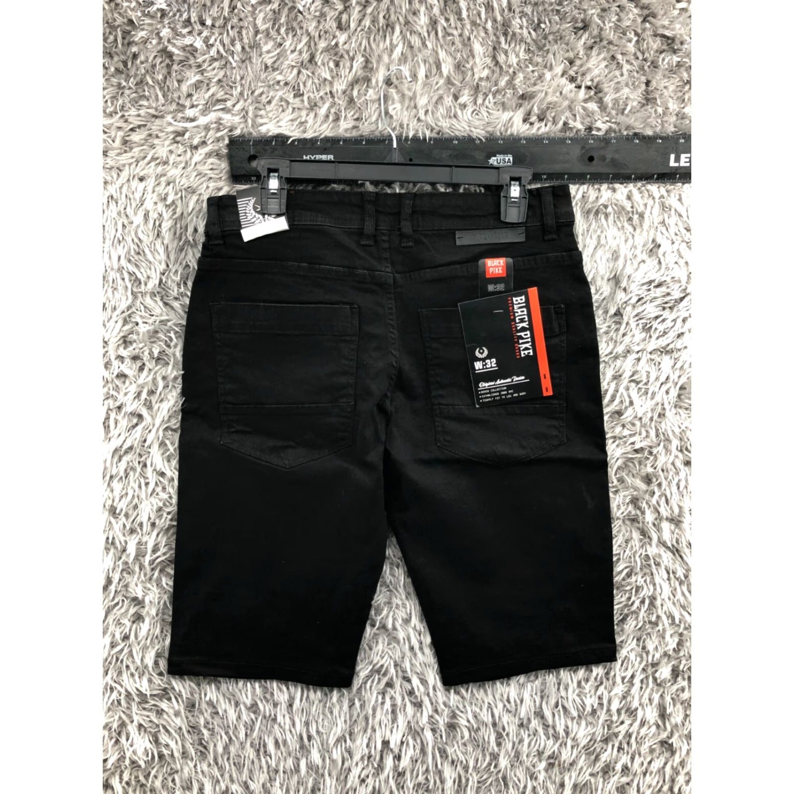 Vintage Black Pike Shorts Mens Size 32 Mid Rise Dark Wash Black Yellow Bermuda 5-Pocket Denim Cotton Blend Belt Loops Flat Front Regular Size US 32 / EU 48 - 4 Thumbnail