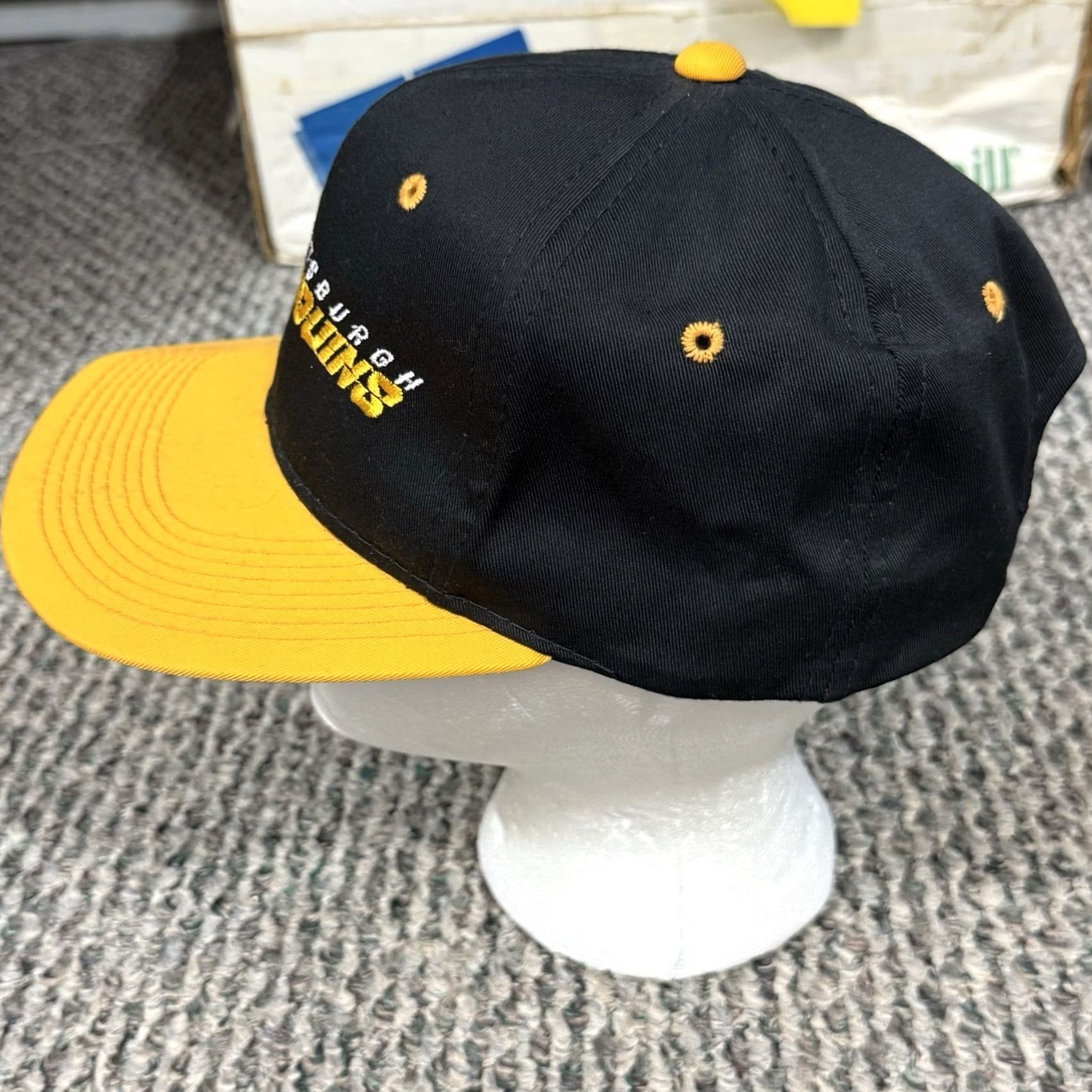 NHL VINTAGE Penguins Hat Men’s Snapback 90s NHL Hockey Sport Youngan One Size Black Cotton Twill Adjustable Lightweight Mens Size ONE SIZE - 4 Thumbnail
