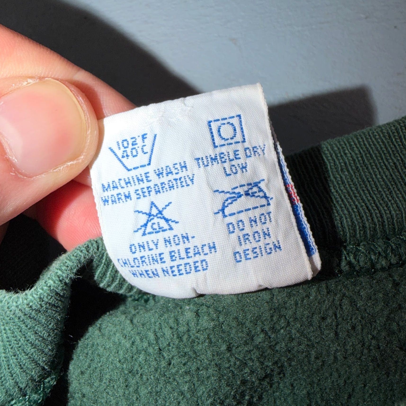 Champion VINTAGE Champion Sweatshirt USA Green Reverse Weave XL Crew Neck Long Sleeve Gusset Jumper 70s 90s College Logo Sports Men Size US XL / EU 56 / 4 - 7 Thumbnail