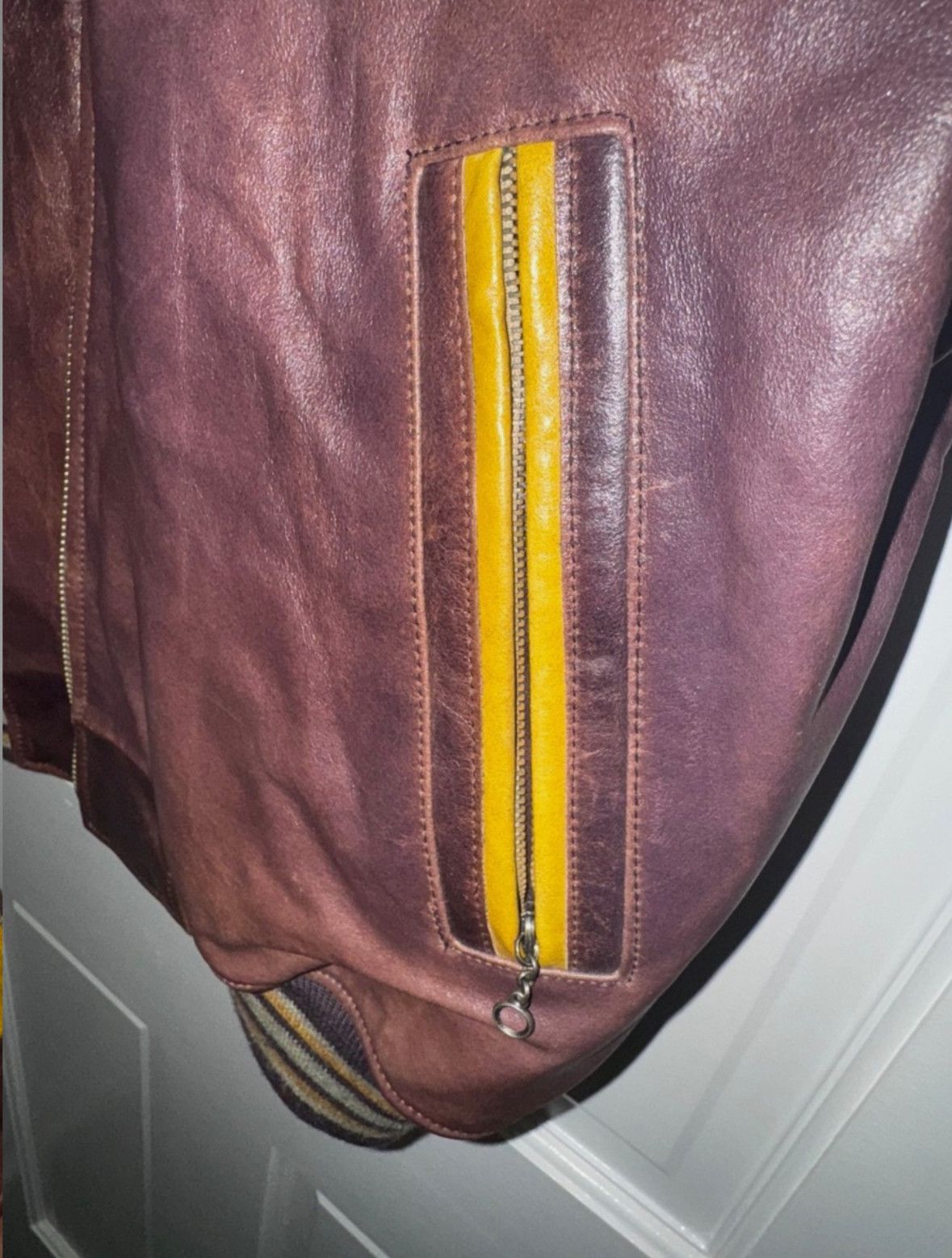 Avirex 90’s AVIREX PURPLE /BEIGE /GOLD FLYERS VARSITY JACKET SZ M Size US M / EU 48-50 / 2 - 9 Thumbnail