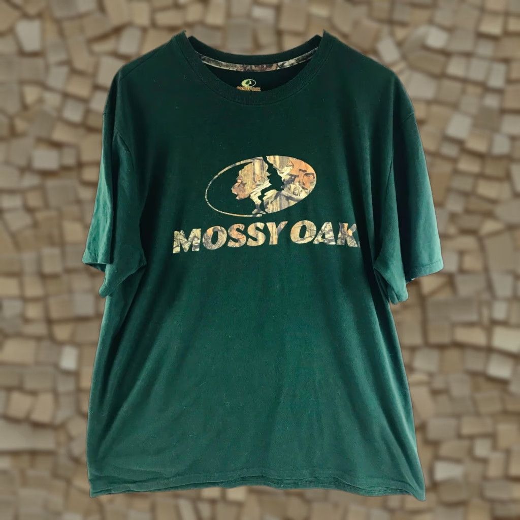 Vintage **MOSSY OAK Men's Size Extra Large Green Short Sleeve Crew Neck T-Shirt** User: MOSSY OAK Men's Size Extra Large Green Short Sleeve Crew Neck T-Shirt Size US XL / EU 56 / 4 - 1 Thumbnail