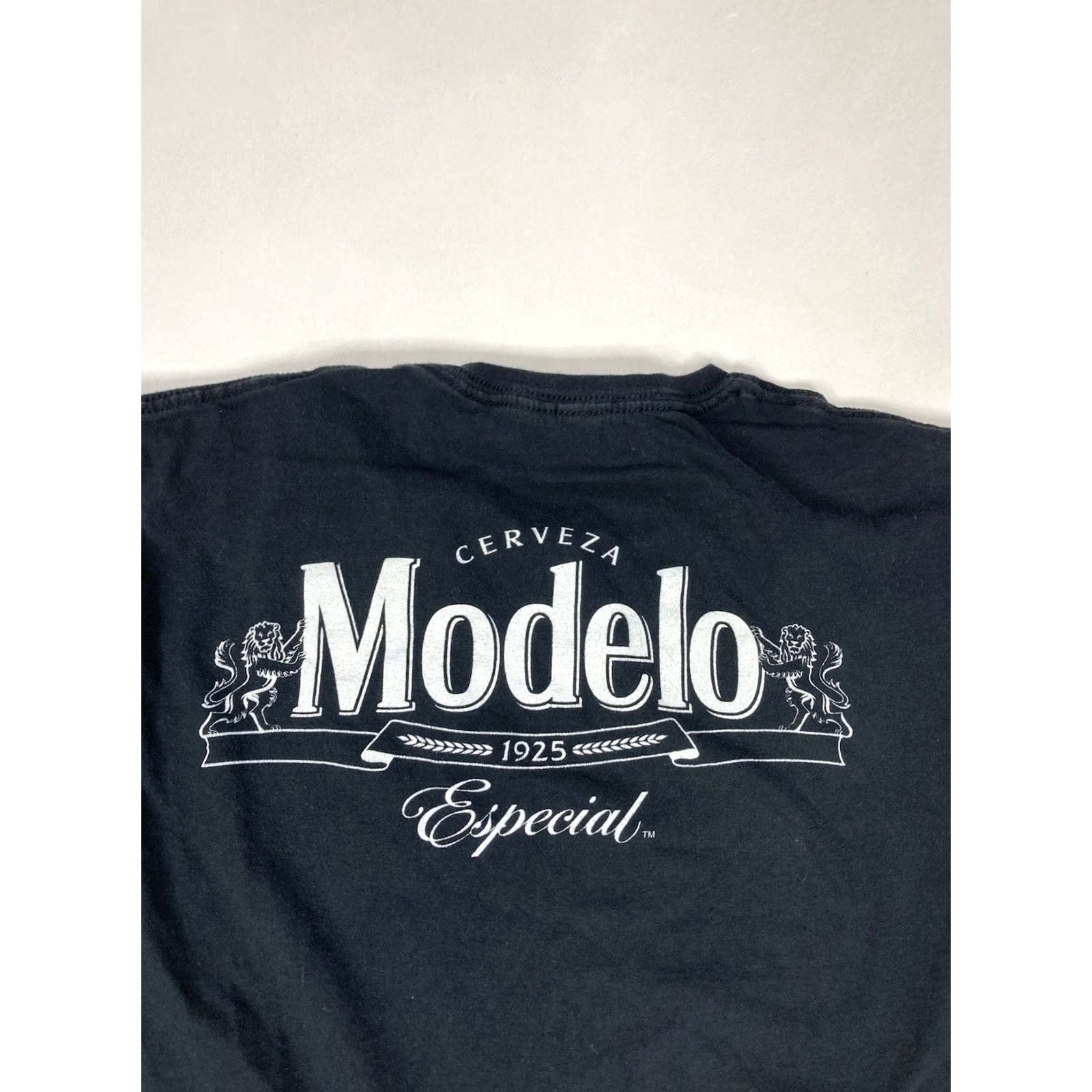 Logo 7 VINTAGE Modelo Beer Logo Graphic T-shirt Women Medium Black Short Sleeve Size M / US 6-8 / IT 42-44 - 2 Thumbnail