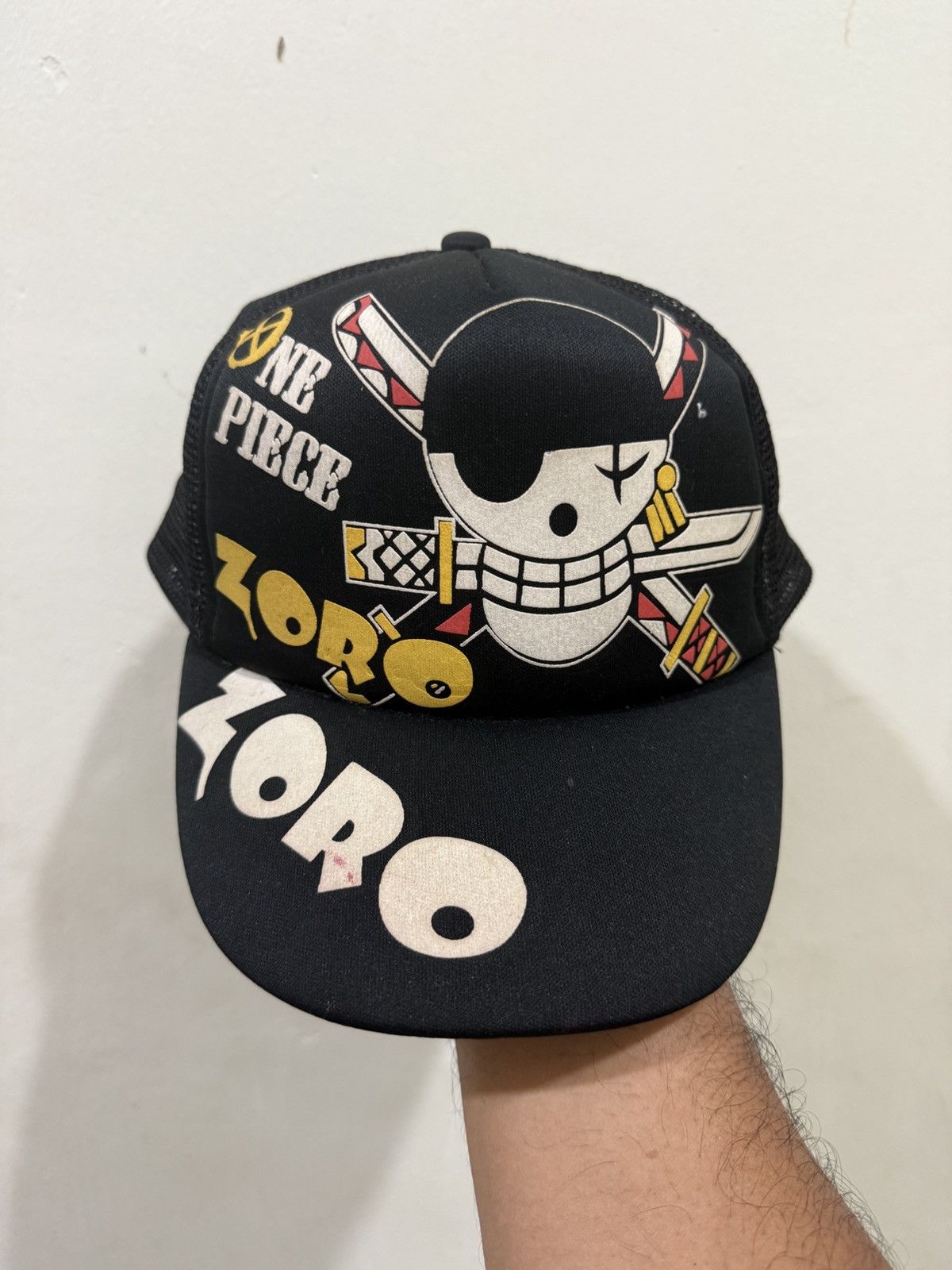 One Piece Vintage One Piece Trucker Hat Size ONE SIZE - 3 Thumbnail