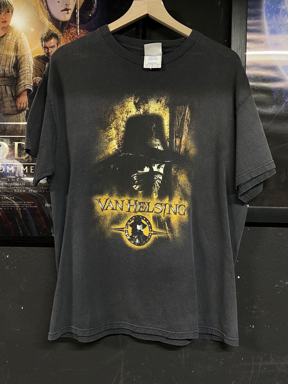 Other Vintage 04’ Van Helsing Movie T Shirt Adult Medium Size US M / EU 48-50 / 2 - 1 Thumbnail