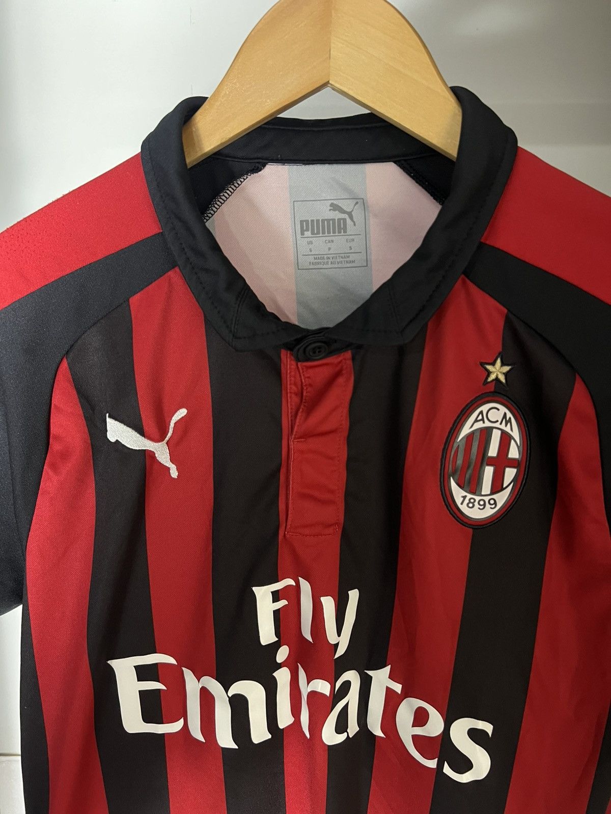 Puma VINTAGE PUMA FC MILAN ITALY SOCCER JERSEY RETRO BLOKE Y2K Size US M / EU 48-50 / 2 - 5 Thumbnail