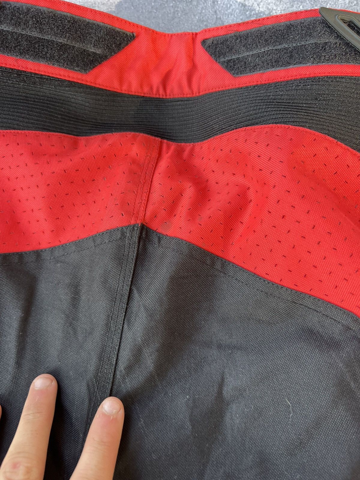 Fox Racing Fox Racing Vintage Moto Shorts – Size 36, killer red 🚨. Size US 36 / EU 52 - 10 Thumbnail
