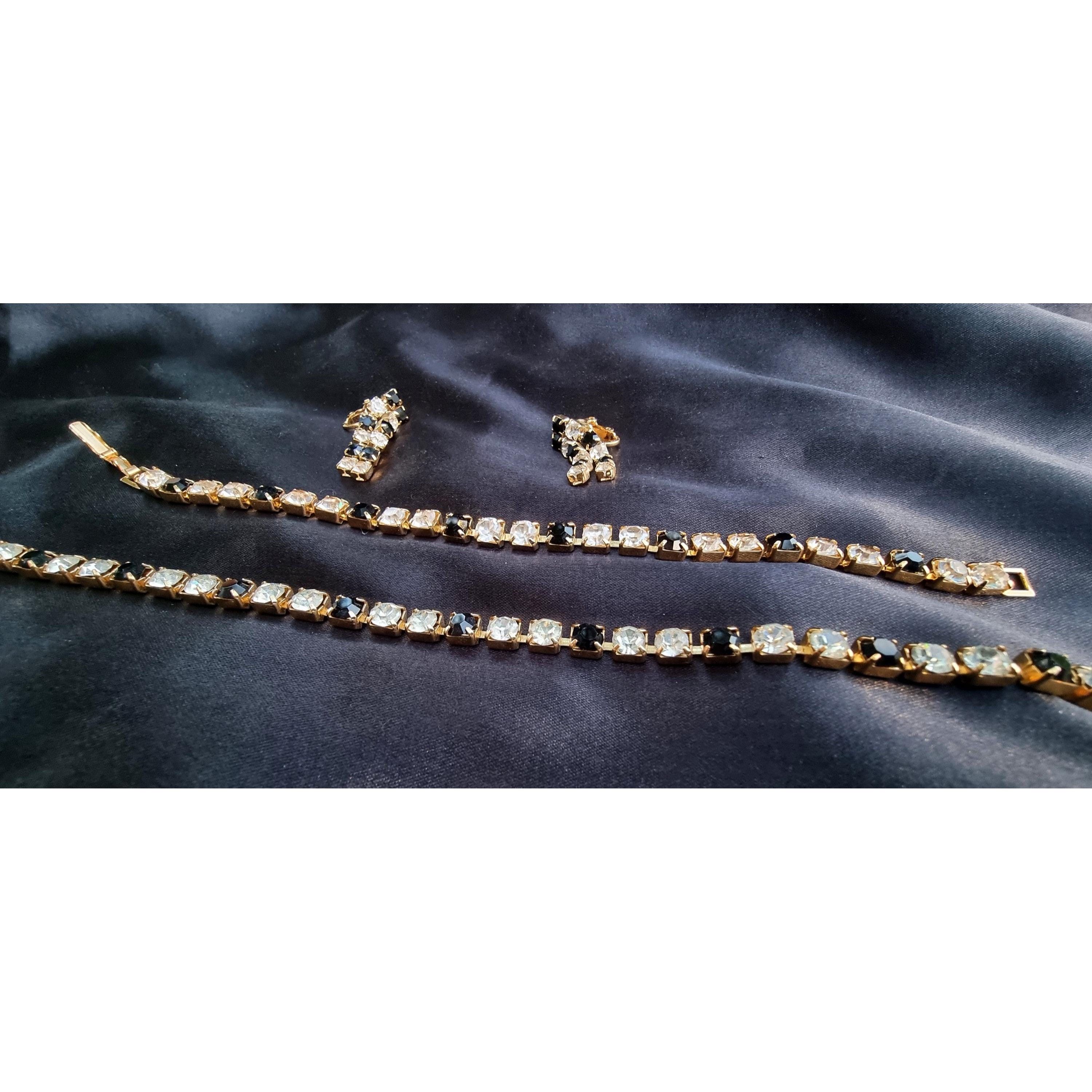 Other Vintage TRIFARI Signed 1990s Rhinestone Black and Clear Gold Size ONE SIZE - 9 Thumbnail